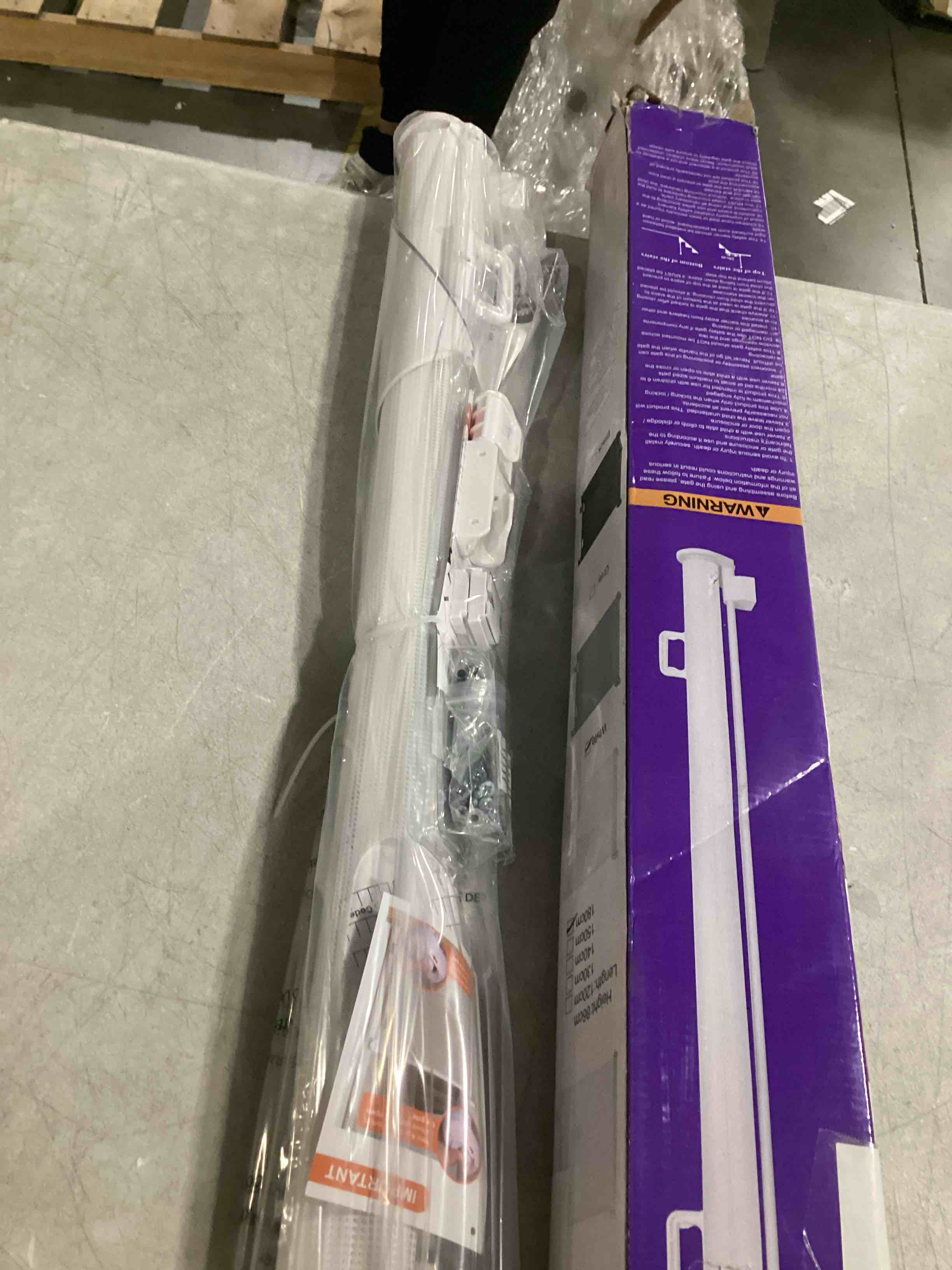 https://s3.amazonaws.com/lotting-images-prod/bidfta/TEA1578097_1745494629954.jpeg