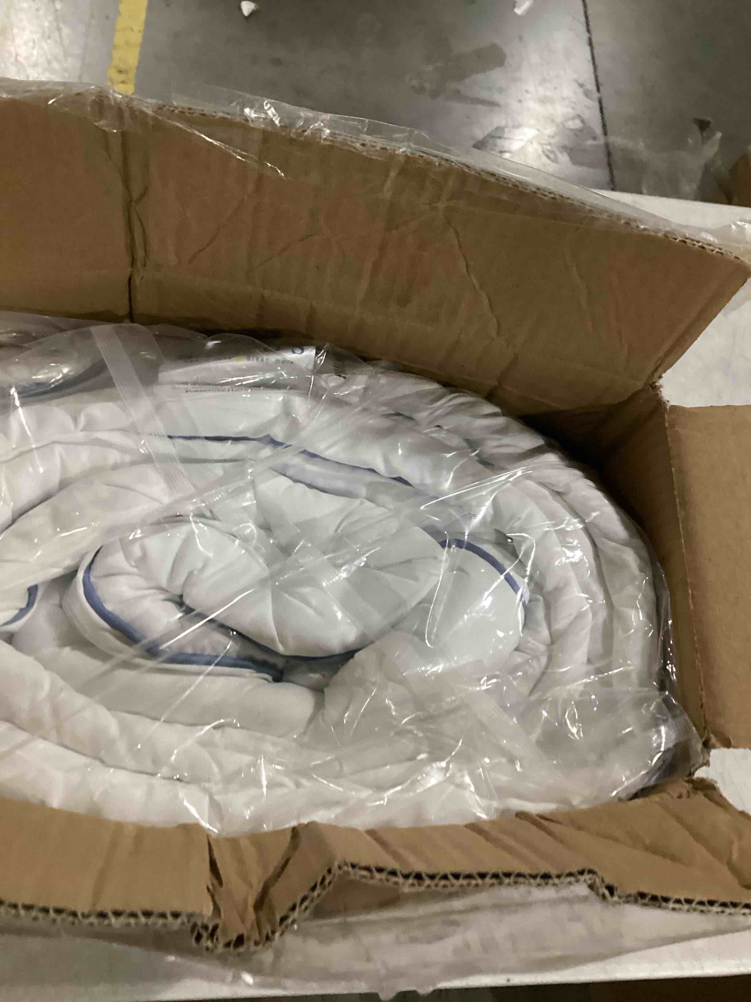 https://s3.amazonaws.com/lotting-images-prod/bidfta/TEA1578189_1745509411013.jpeg