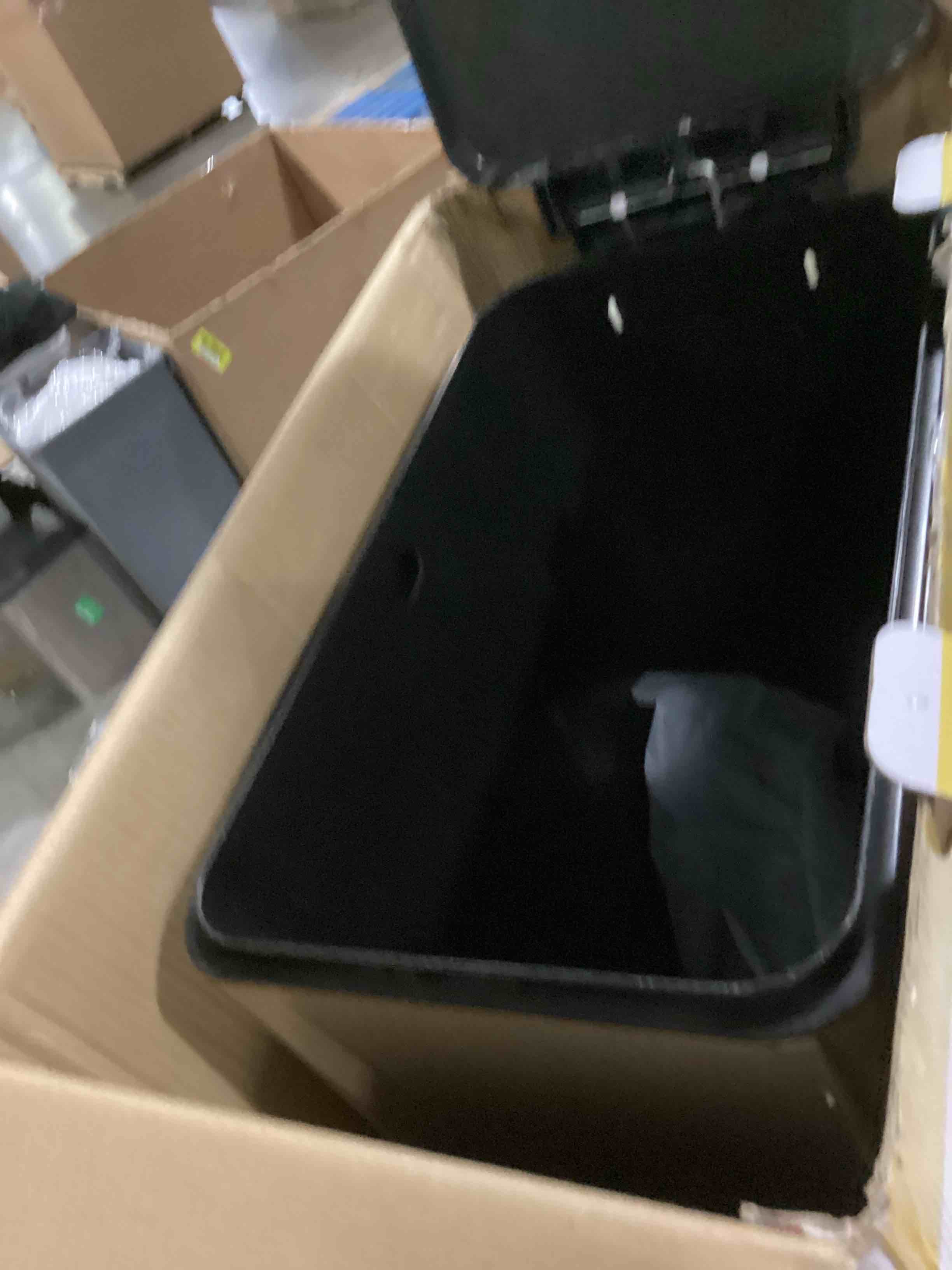 https://s3.amazonaws.com/lotting-images-prod/bidfta/TEA1578328_1745855150726.jpeg