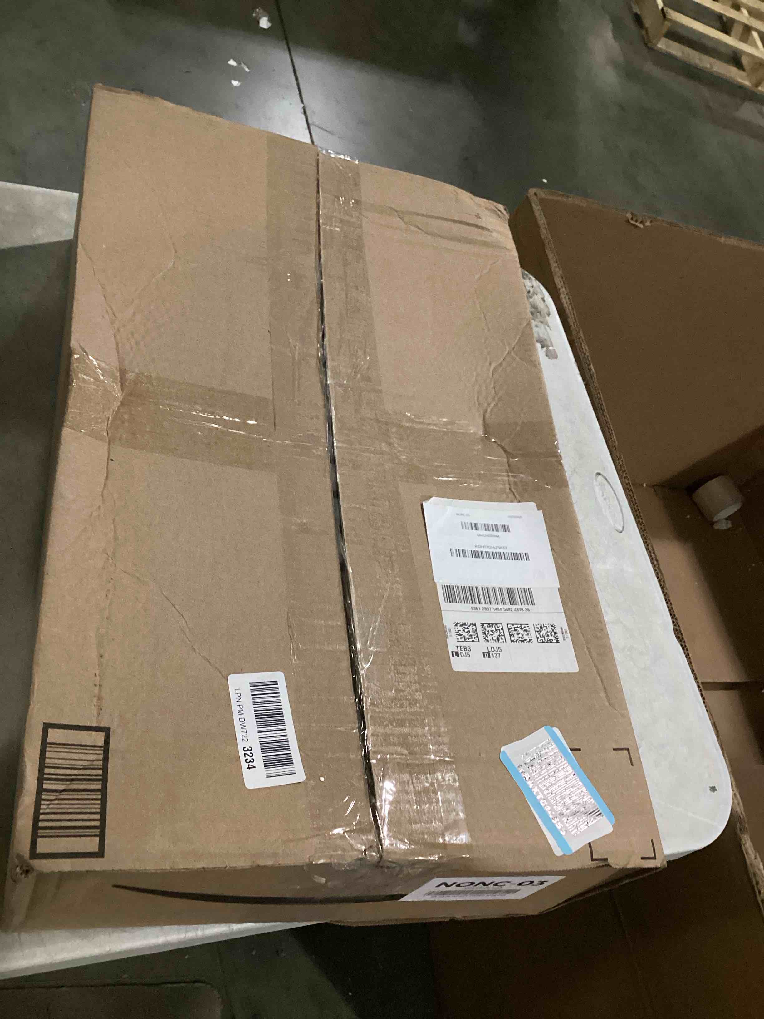 https://s3.amazonaws.com/lotting-images-prod/bidfta/TEA1578573_1746107018906.jpeg