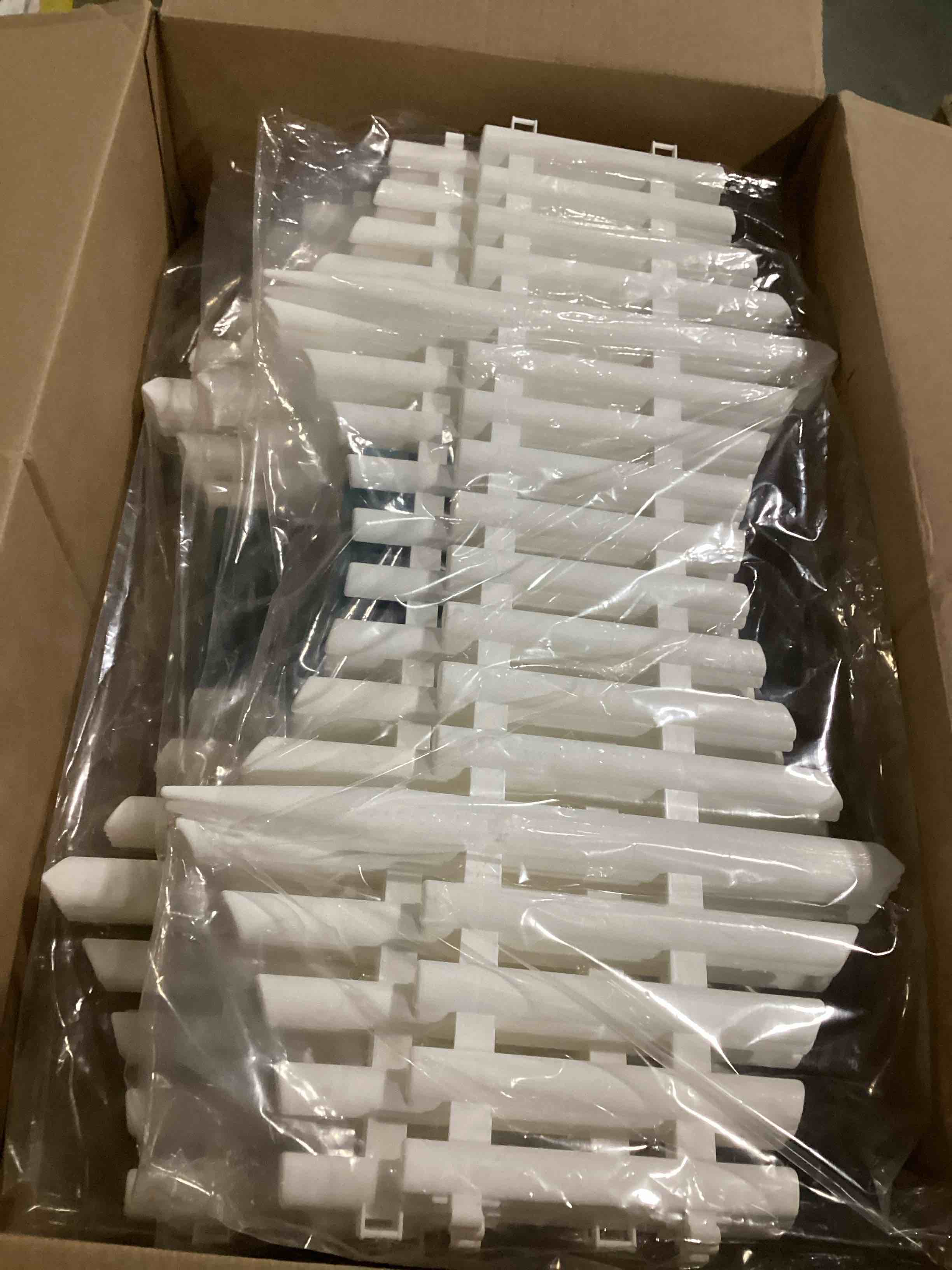 https://s3.amazonaws.com/lotting-images-prod/bidfta/TEA1578573_1746107057023.jpeg