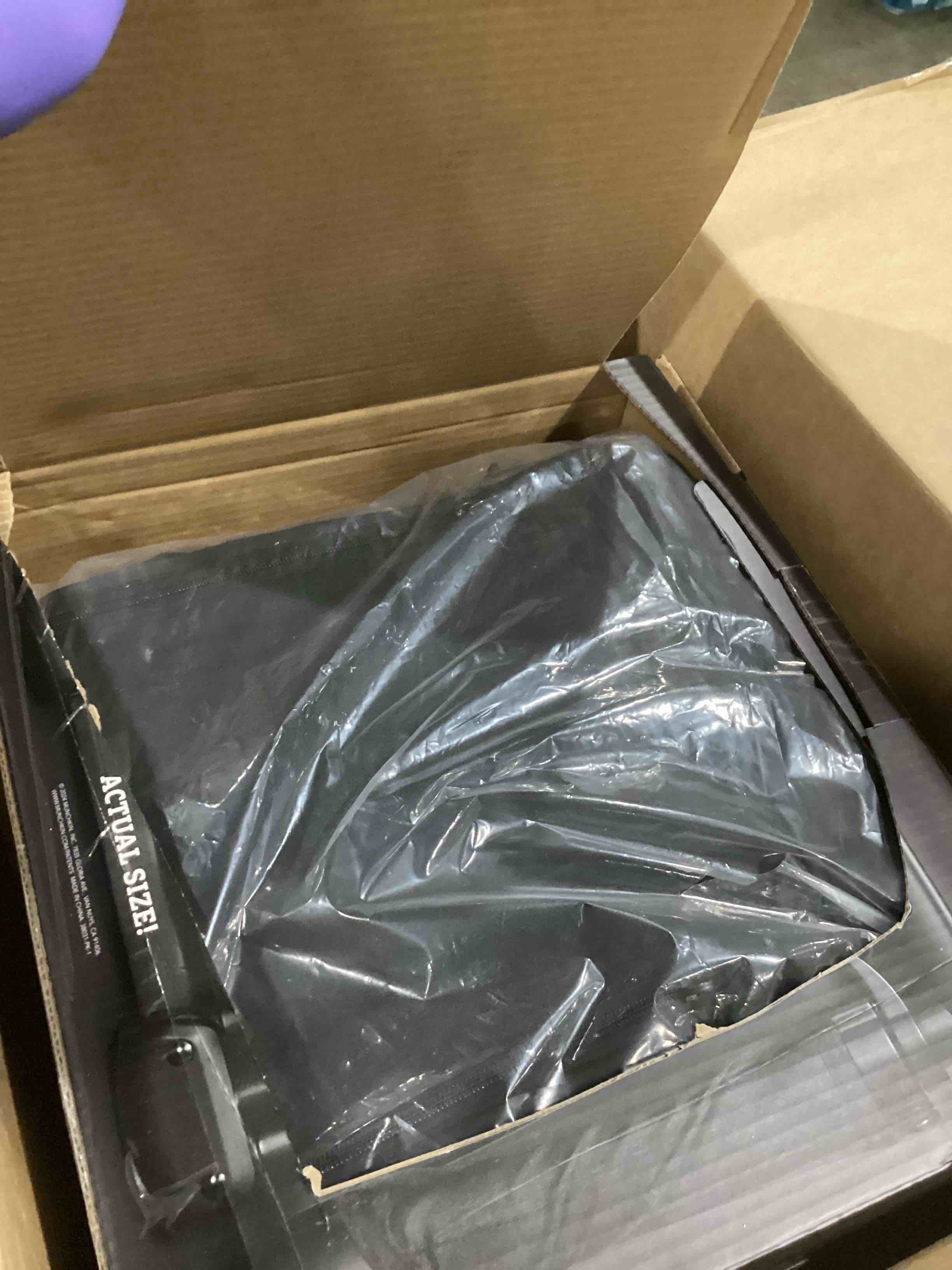 https://s3.amazonaws.com/lotting-images-prod/bidfta/TEA1579315_1743013623610.jpeg