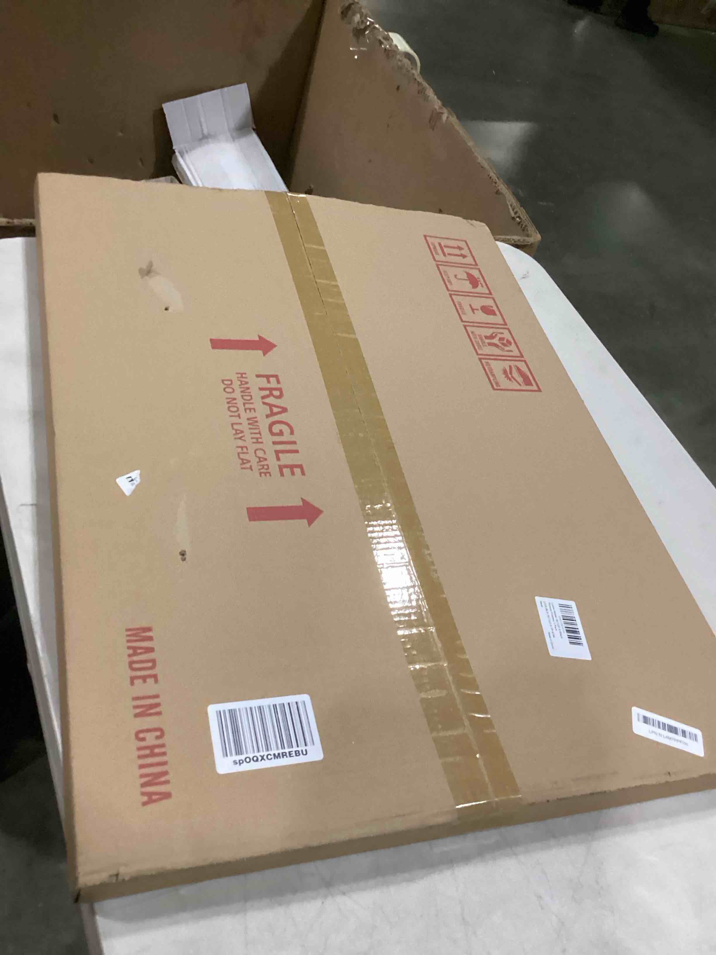 https://s3.amazonaws.com/lotting-images-prod/bidfta/TEA1580733_1744638263965.jpeg