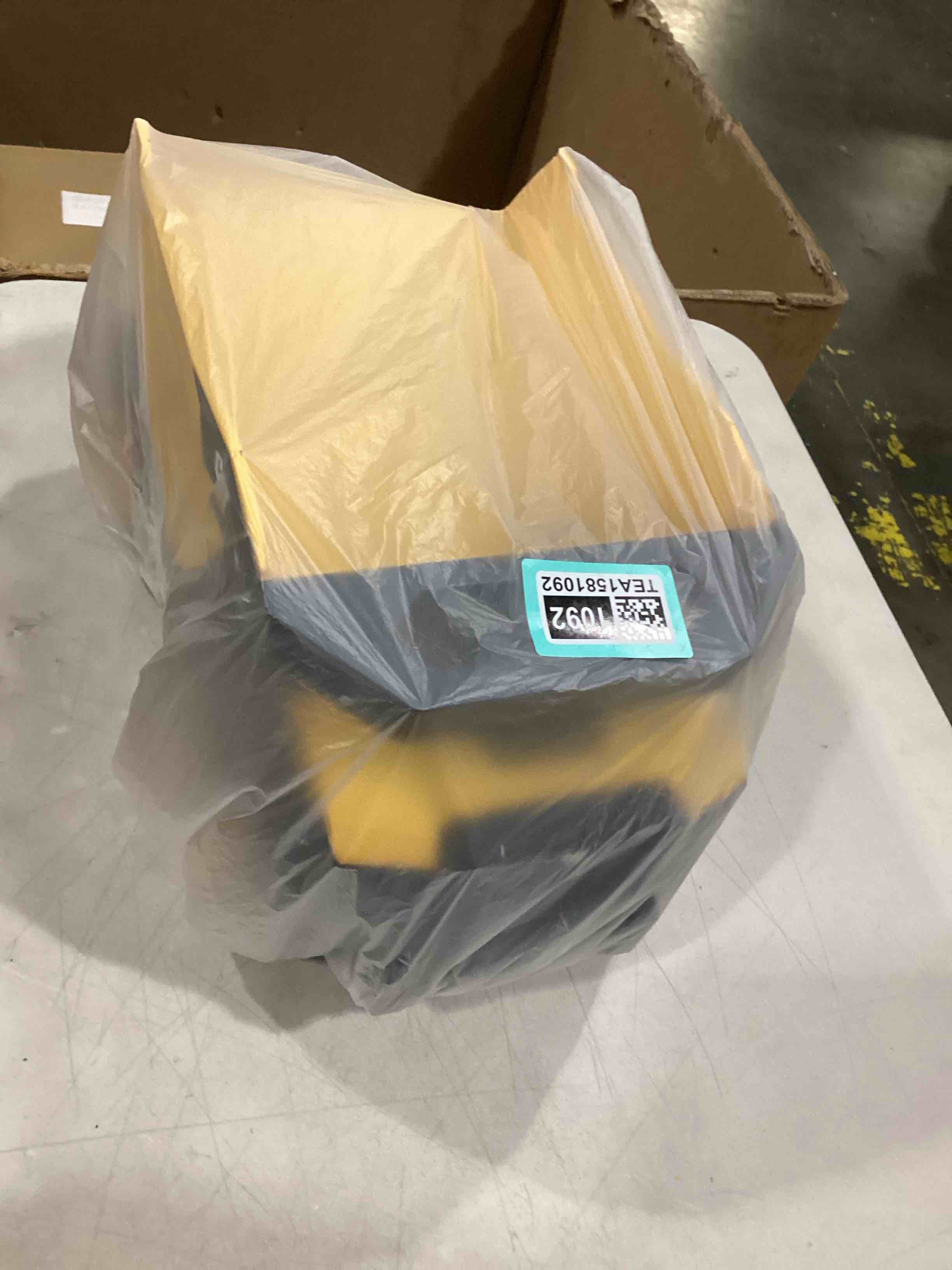 https://s3.amazonaws.com/lotting-images-prod/bidfta/TEA1581092_1744980814517.jpeg