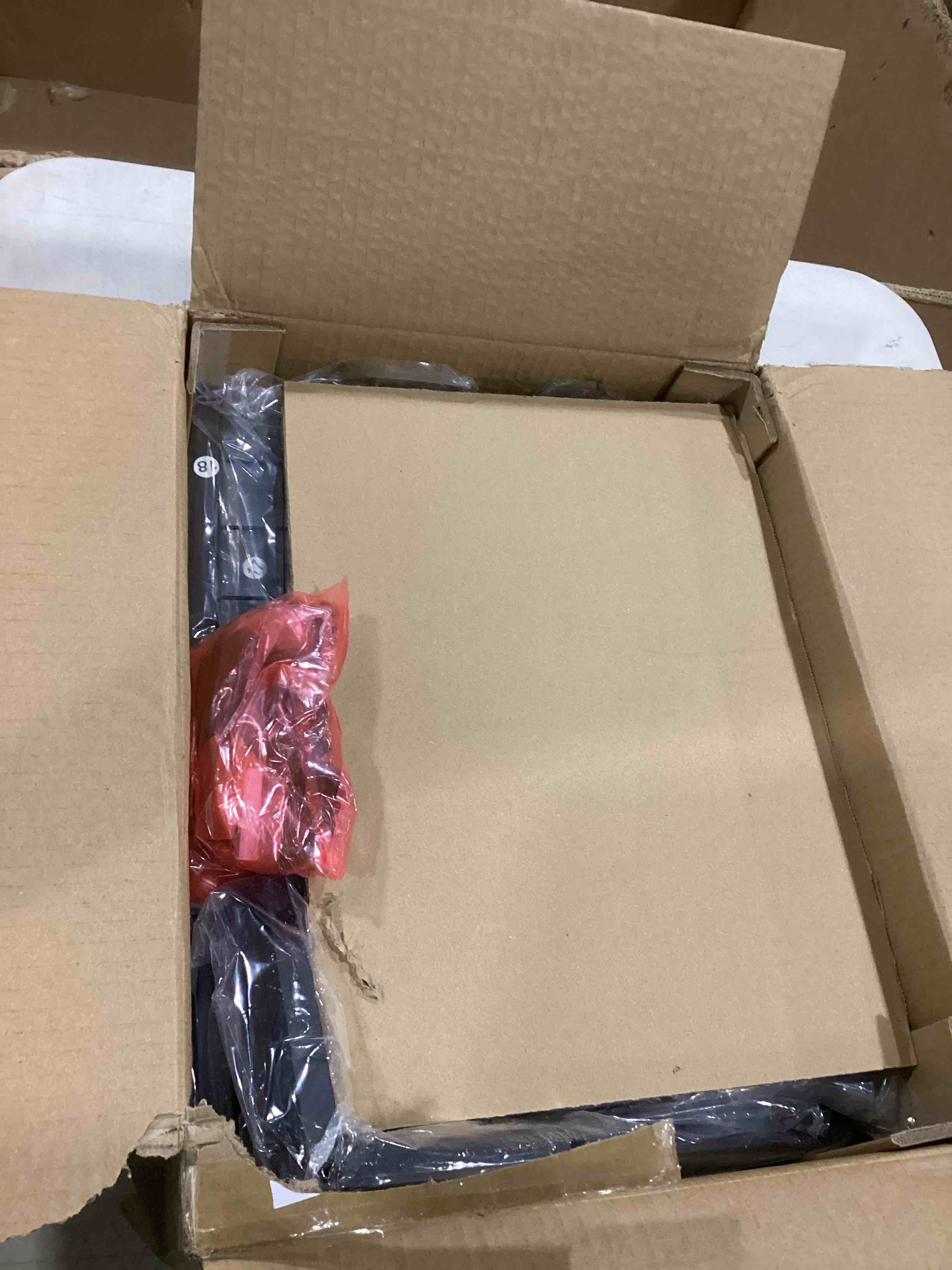 https://s3.amazonaws.com/lotting-images-prod/bidfta/TEA1581349_1745334352463.jpeg
