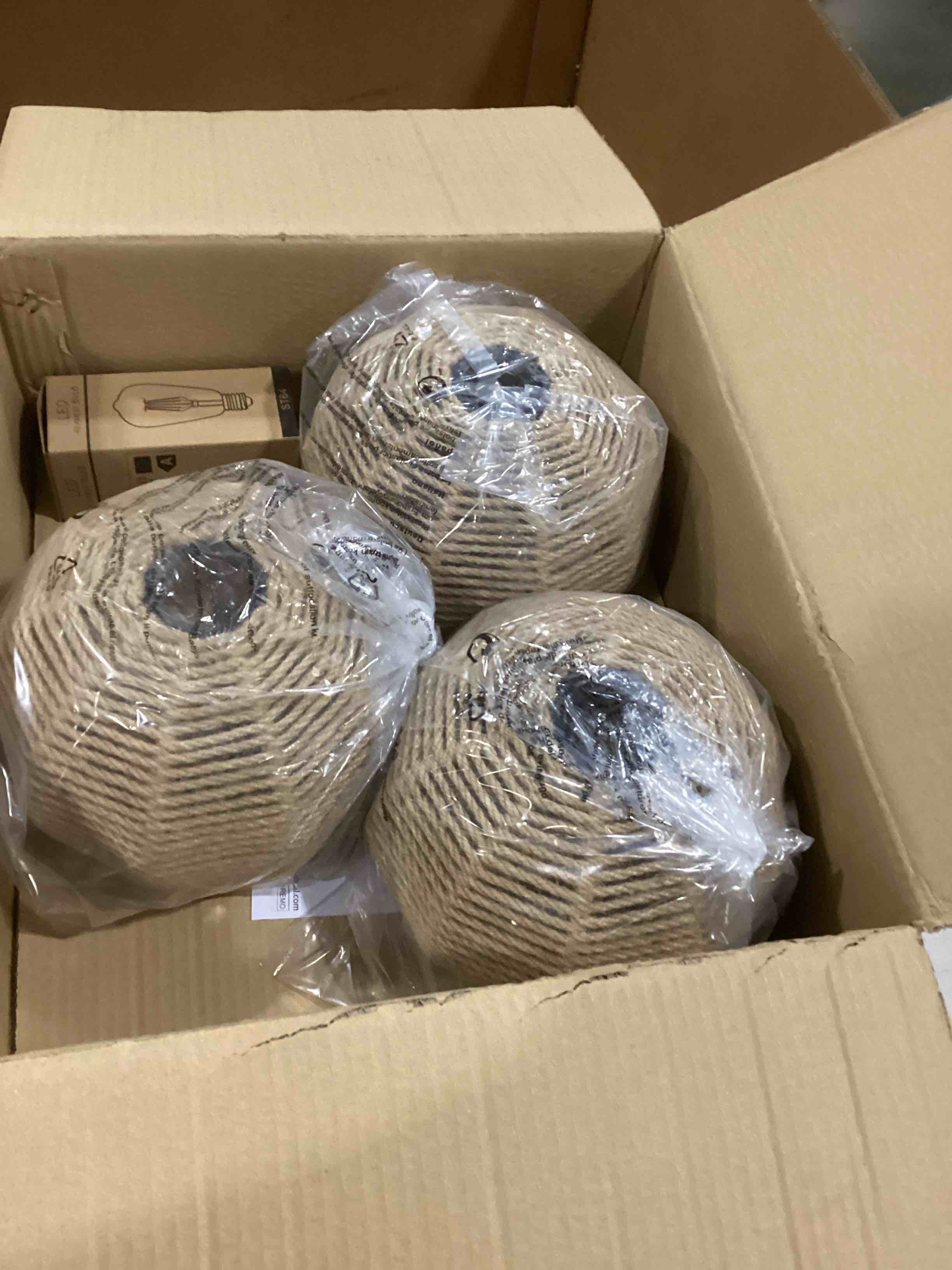 https://s3.amazonaws.com/lotting-images-prod/bidfta/TEA1581420_1745348065932.jpeg