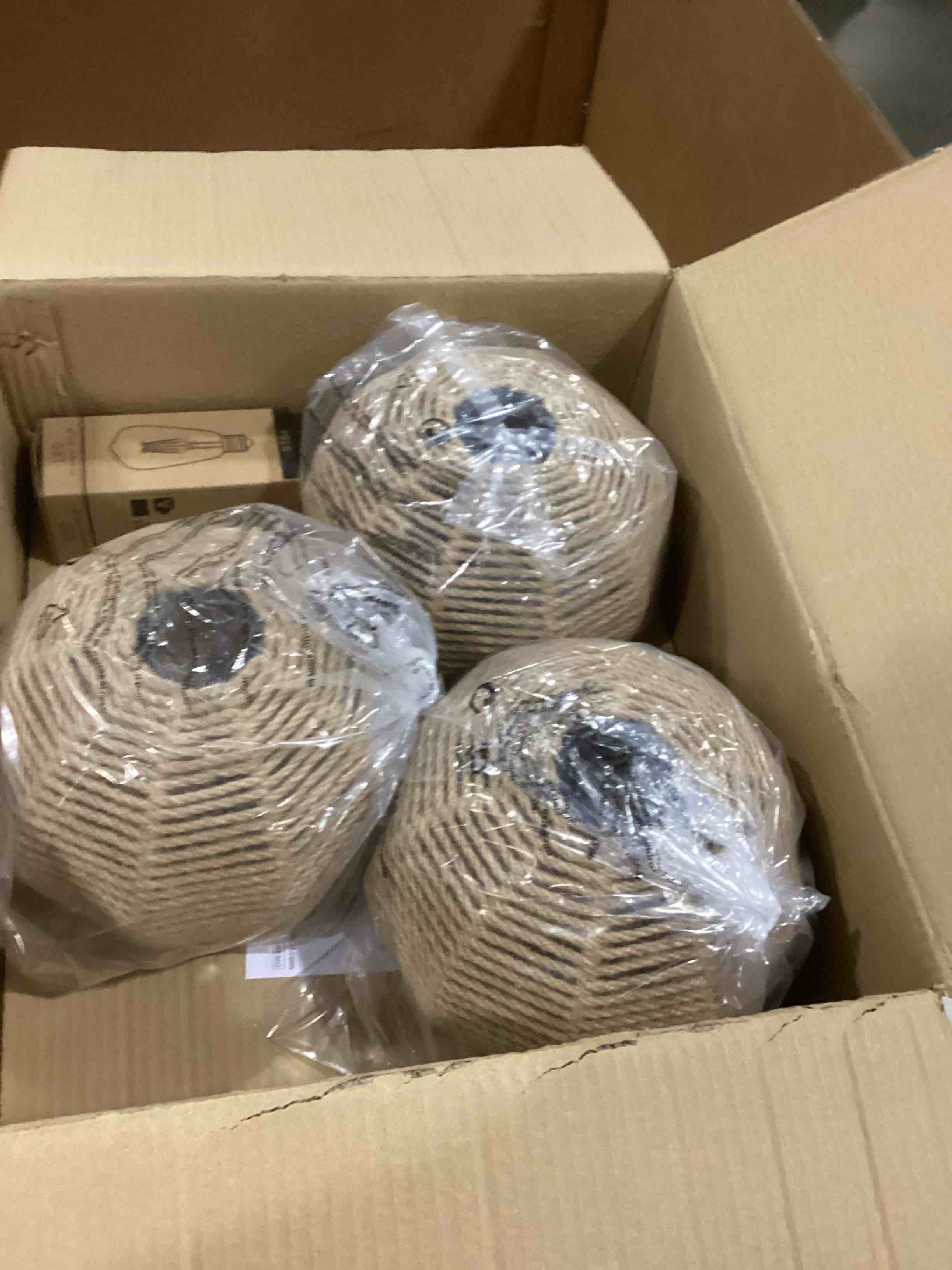 https://s3.amazonaws.com/lotting-images-prod/bidfta/TEA1581420_1745348067273.jpeg