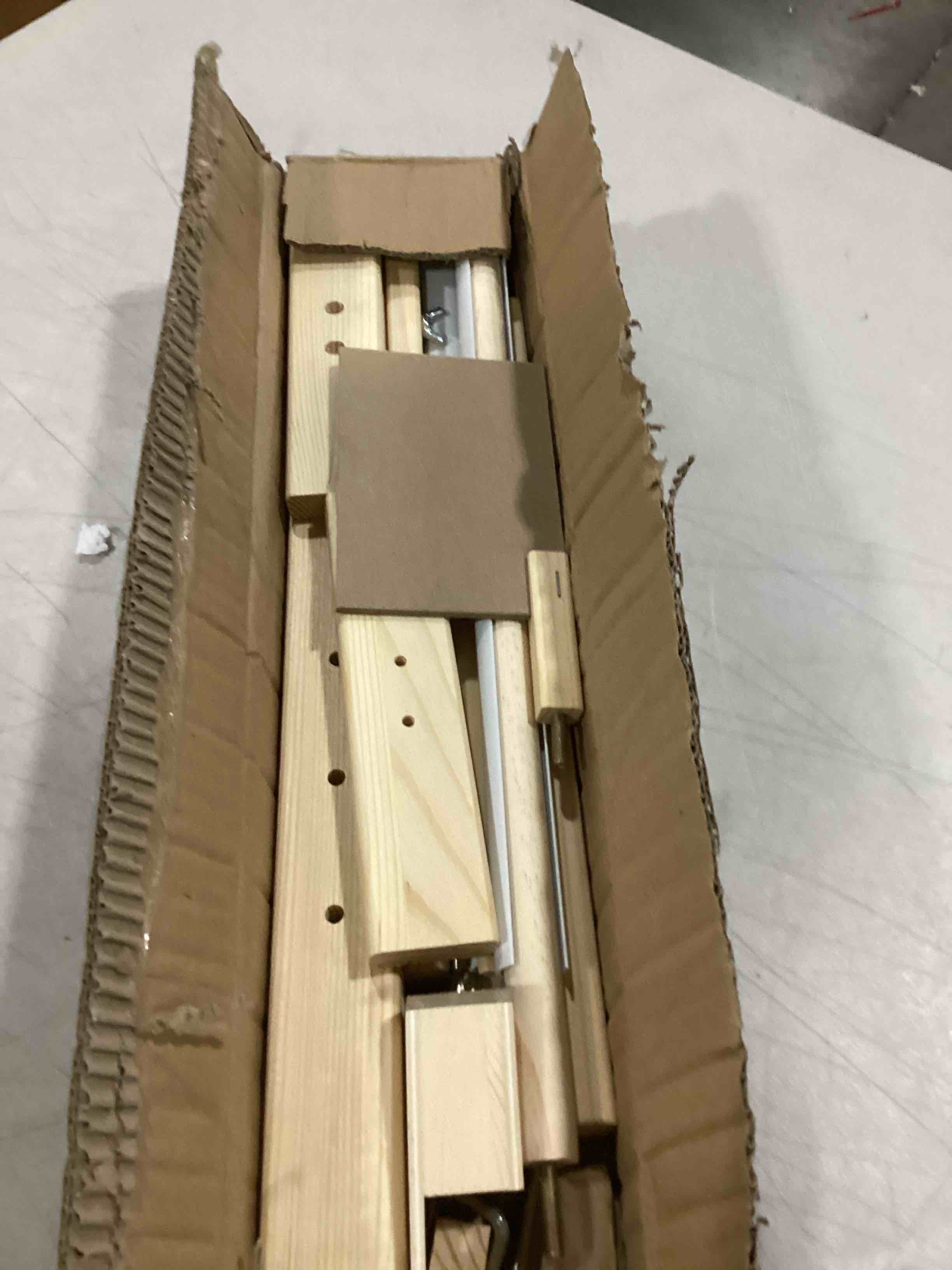 https://s3.amazonaws.com/lotting-images-prod/bidfta/TEA1581803_1745853304529.jpeg