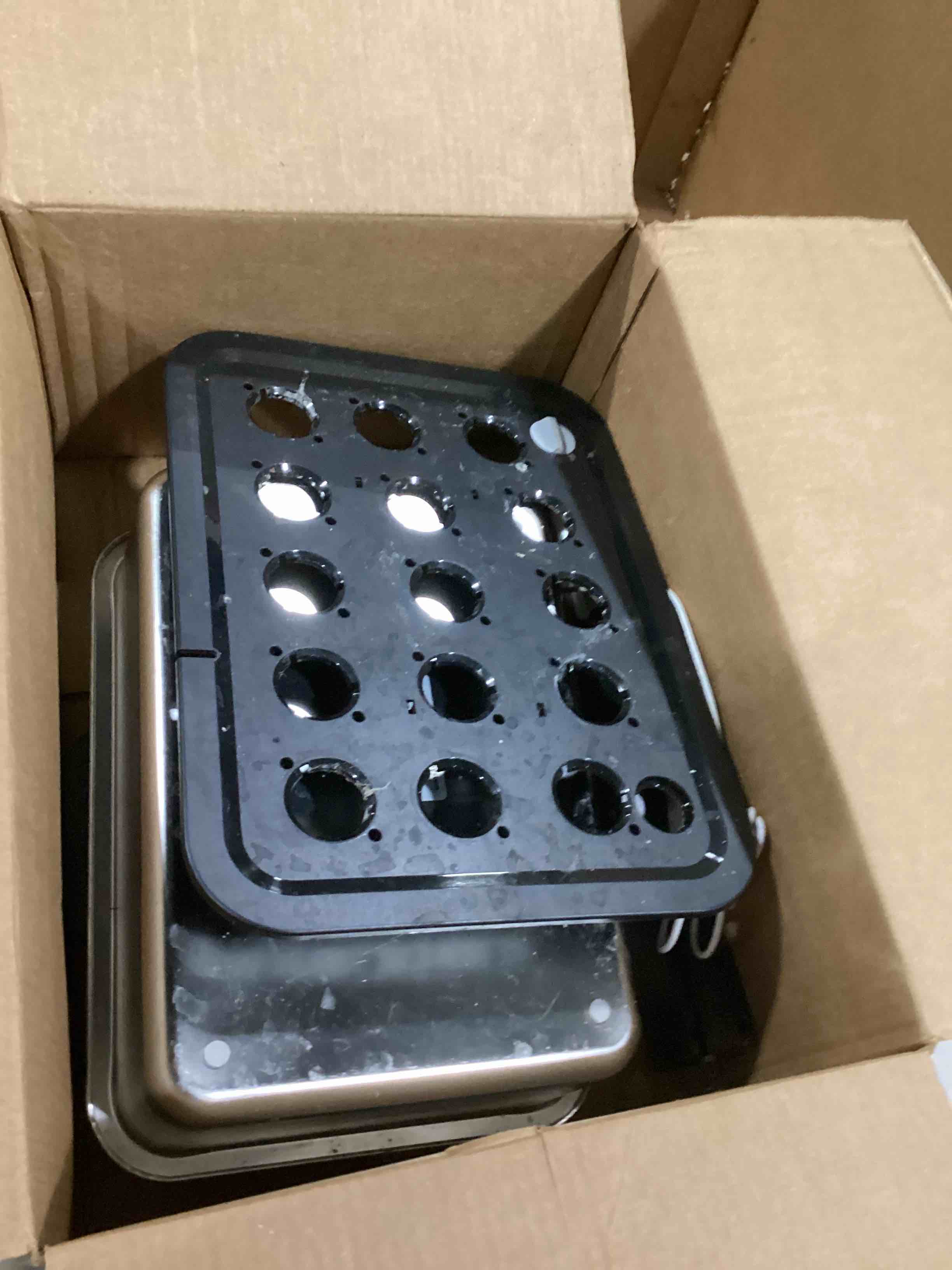 https://s3.amazonaws.com/lotting-images-prod/bidfta/TEA1581824_1745858906158.jpeg