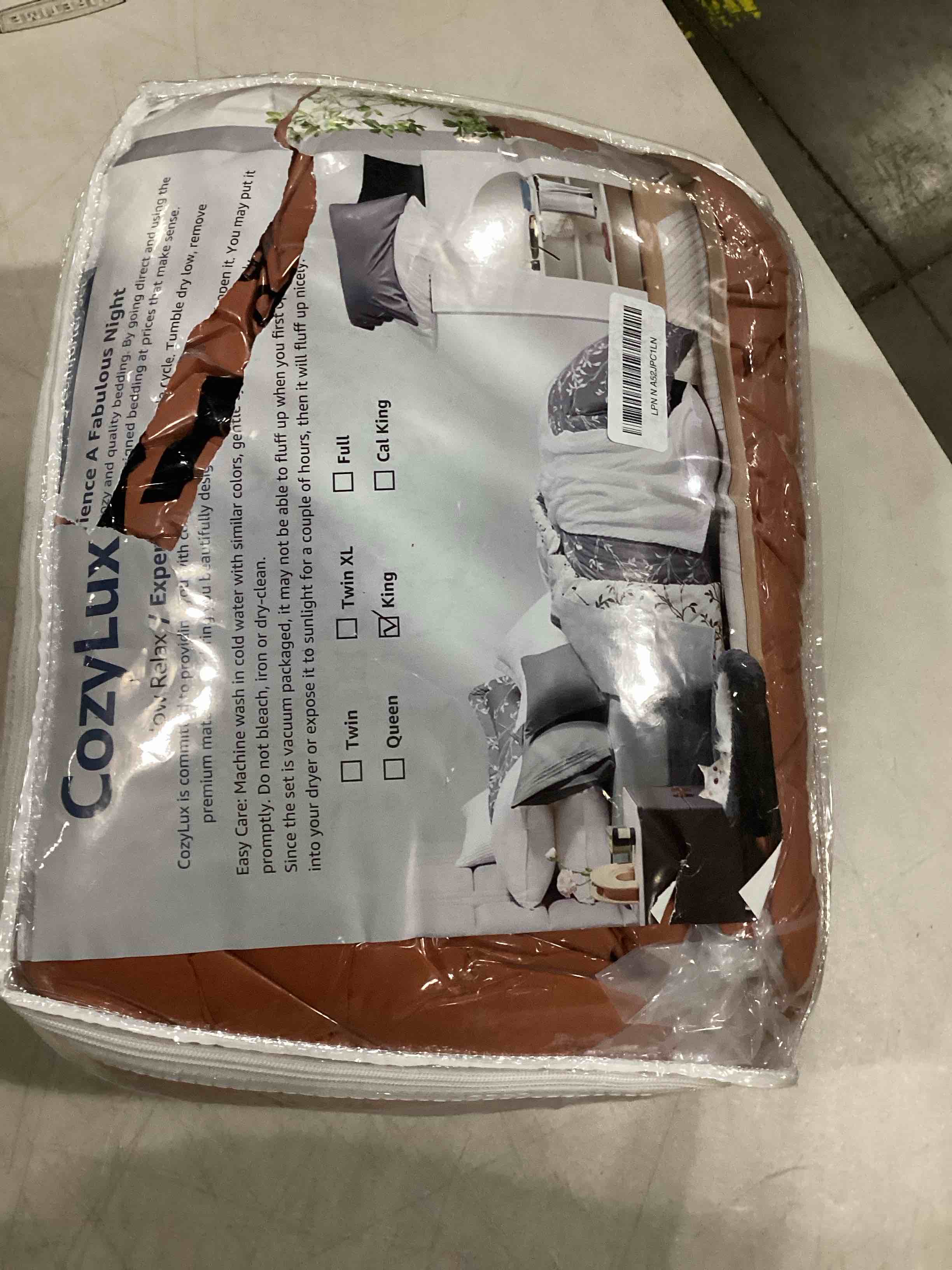 https://s3.amazonaws.com/lotting-images-prod/bidfta/TEA1581932_1745932078674.jpeg
