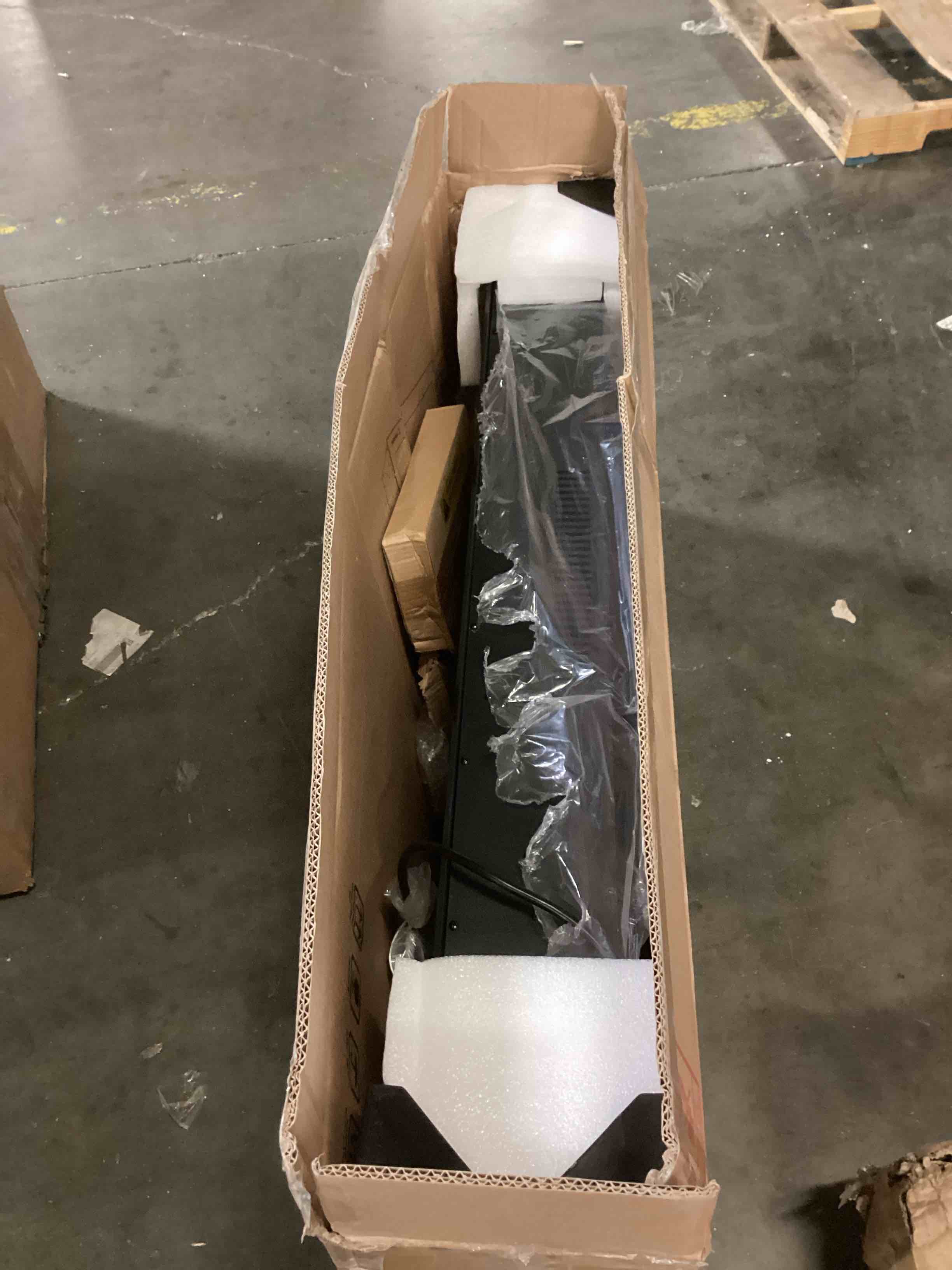https://s3.amazonaws.com/lotting-images-prod/bidfta/TEA1582614_1745592353676.jpeg