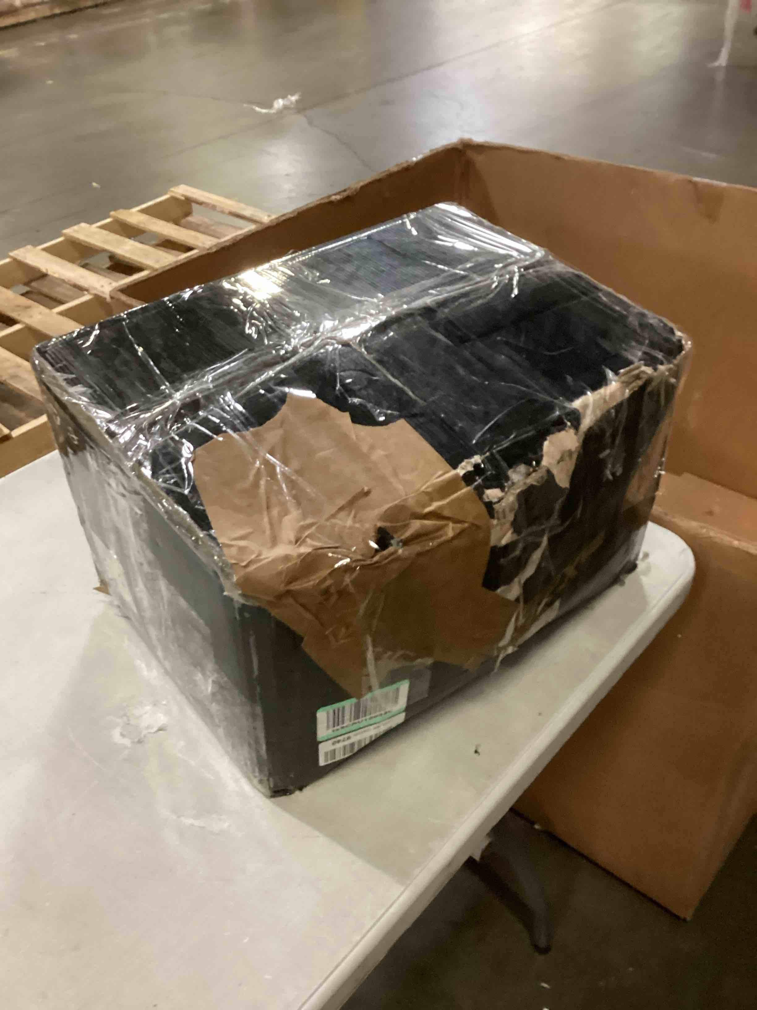 https://s3.amazonaws.com/lotting-images-prod/bidfta/TEA1582625_1745596483119.jpeg