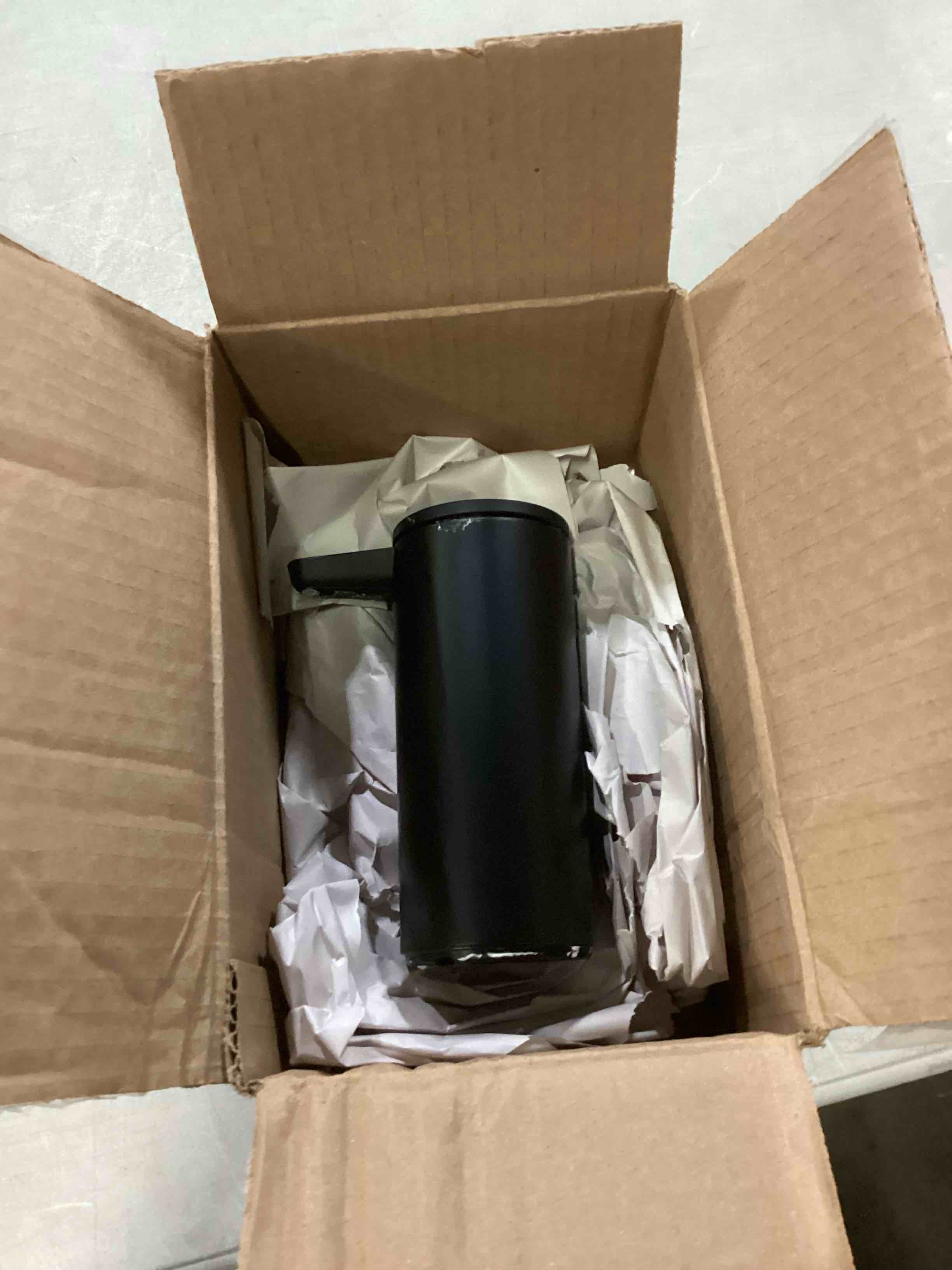 https://s3.amazonaws.com/lotting-images-prod/bidfta/TEA1583218_1746546401418.jpeg