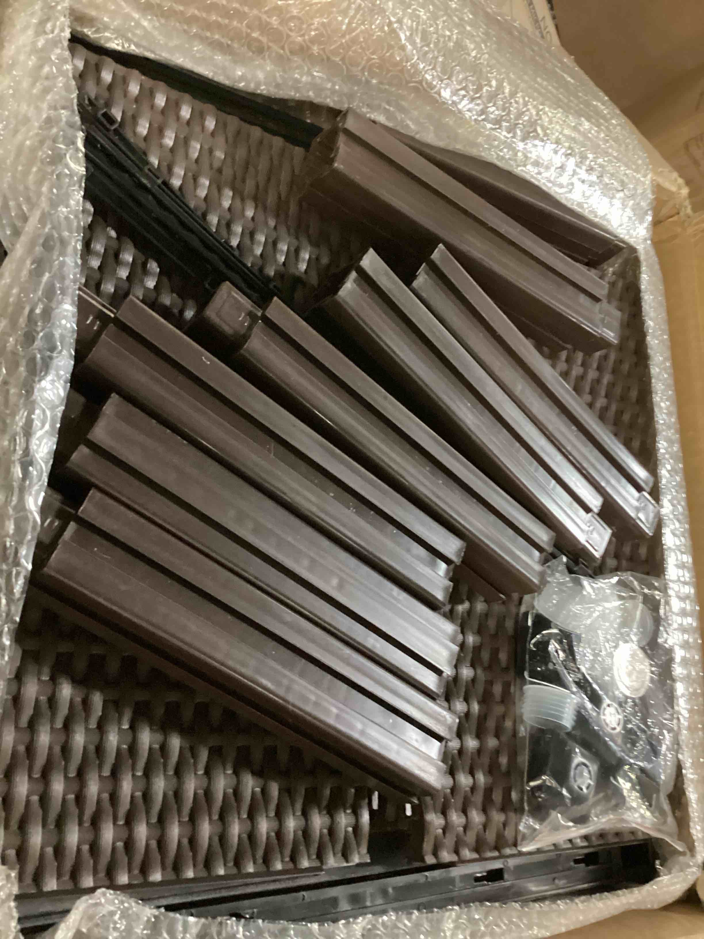 https://s3.amazonaws.com/lotting-images-prod/bidfta/TEA1584417_1749058973937.jpeg