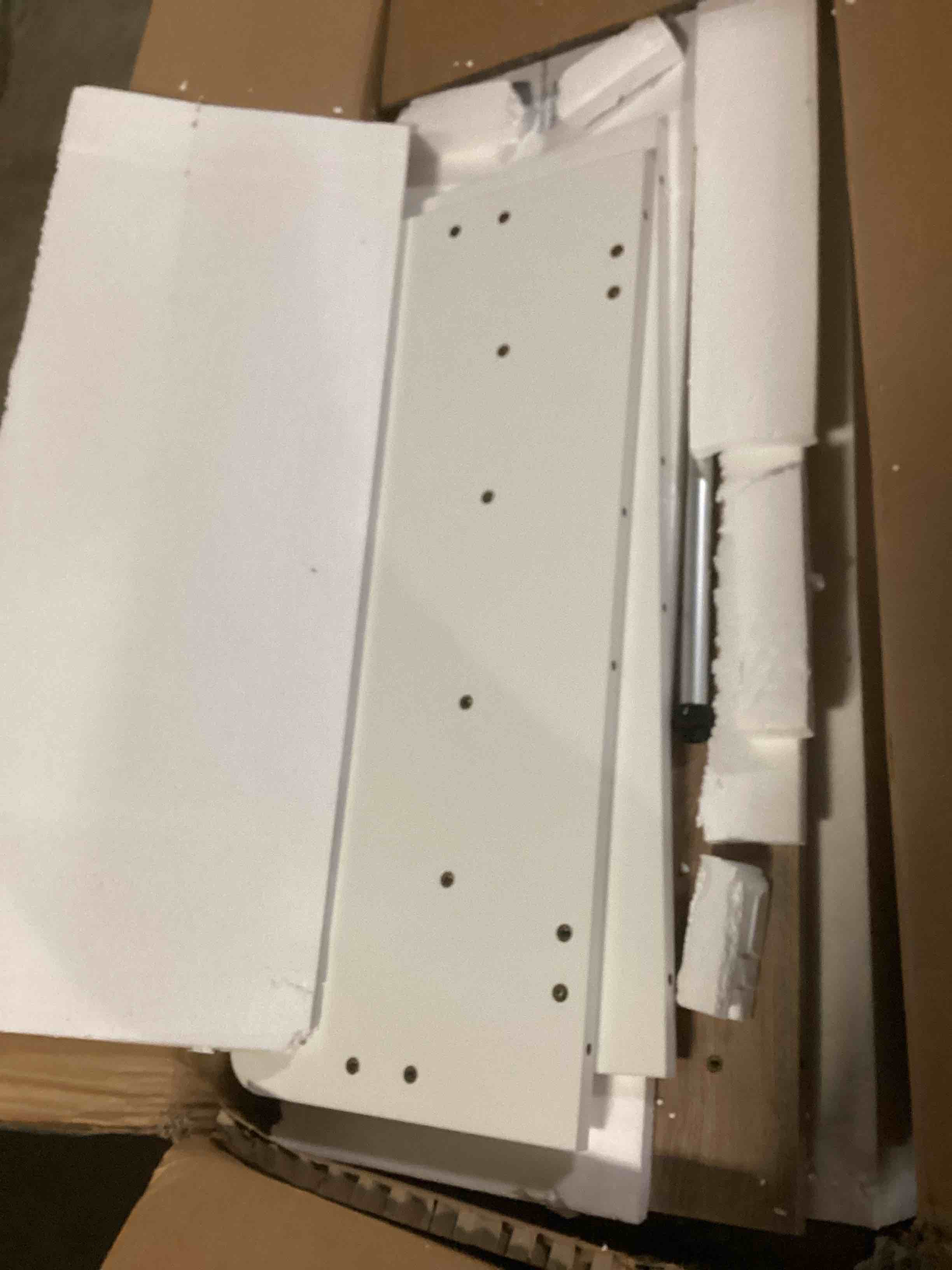 https://s3.amazonaws.com/lotting-images-prod/bidfta/TEA1584592_1749220157529.jpeg