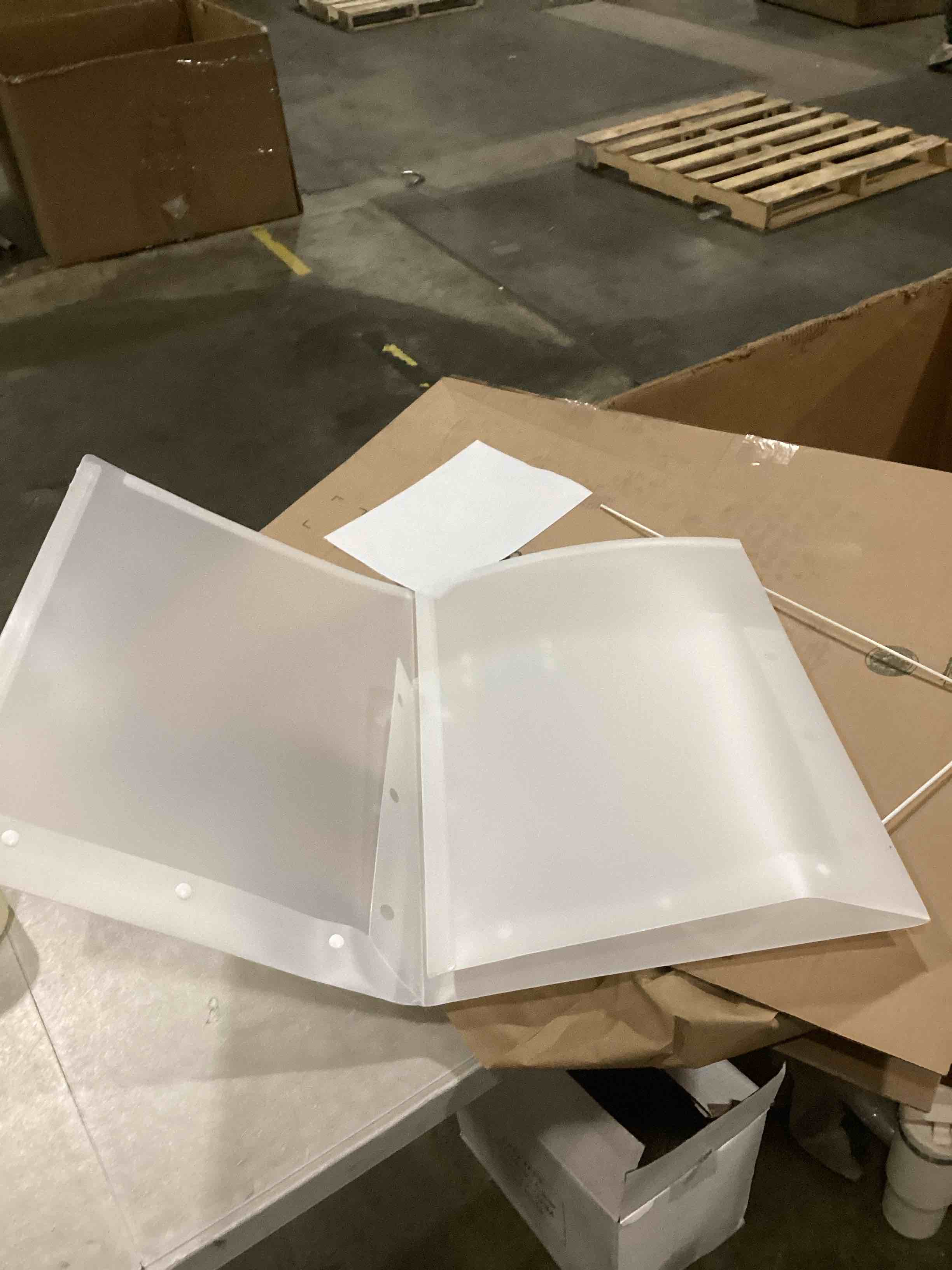 https://s3.amazonaws.com/lotting-images-prod/bidfta/TEA1588060_1740058334129.jpeg