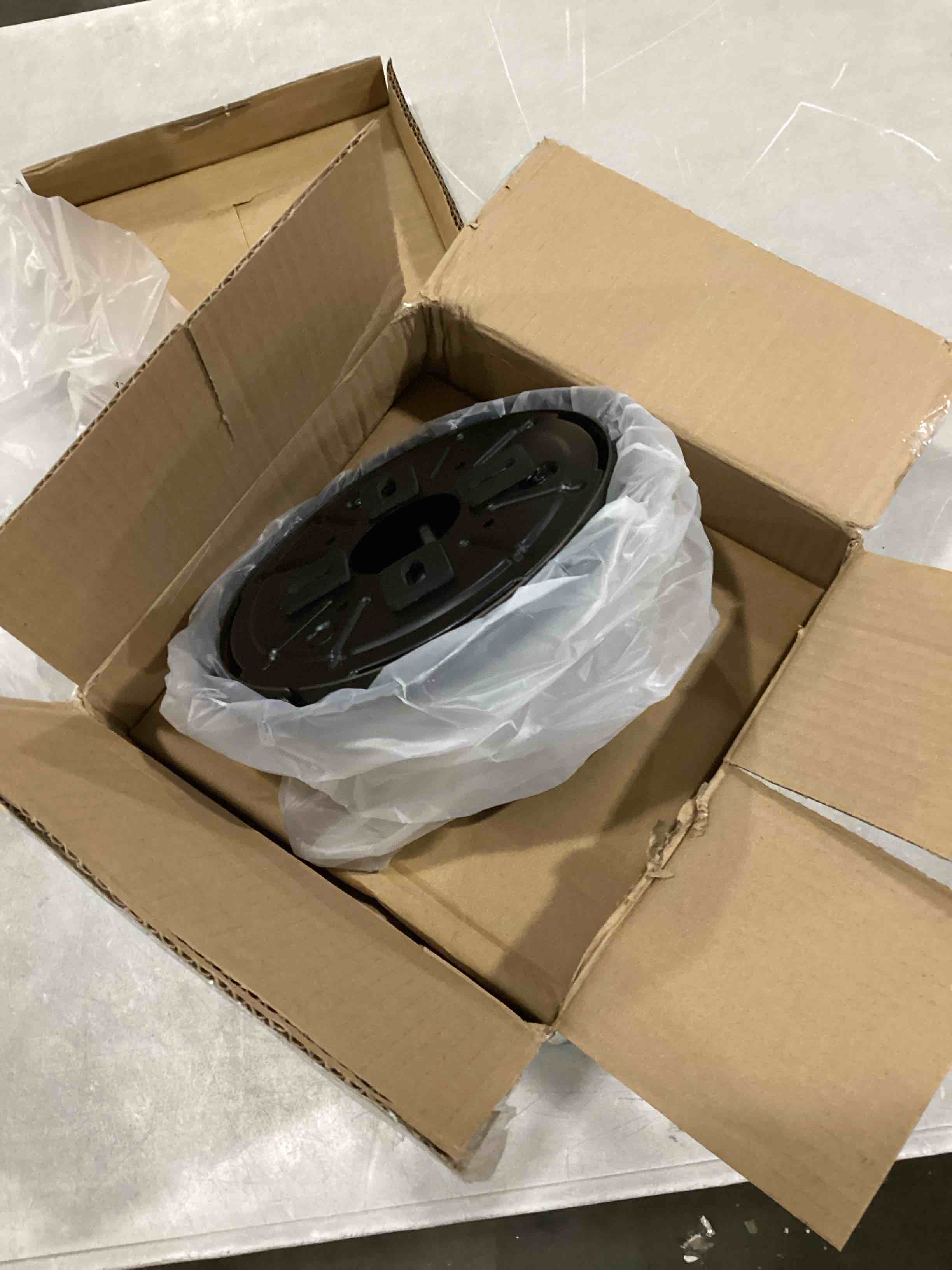 https://s3.amazonaws.com/lotting-images-prod/bidfta/TEA1589225_1741703794922.jpeg