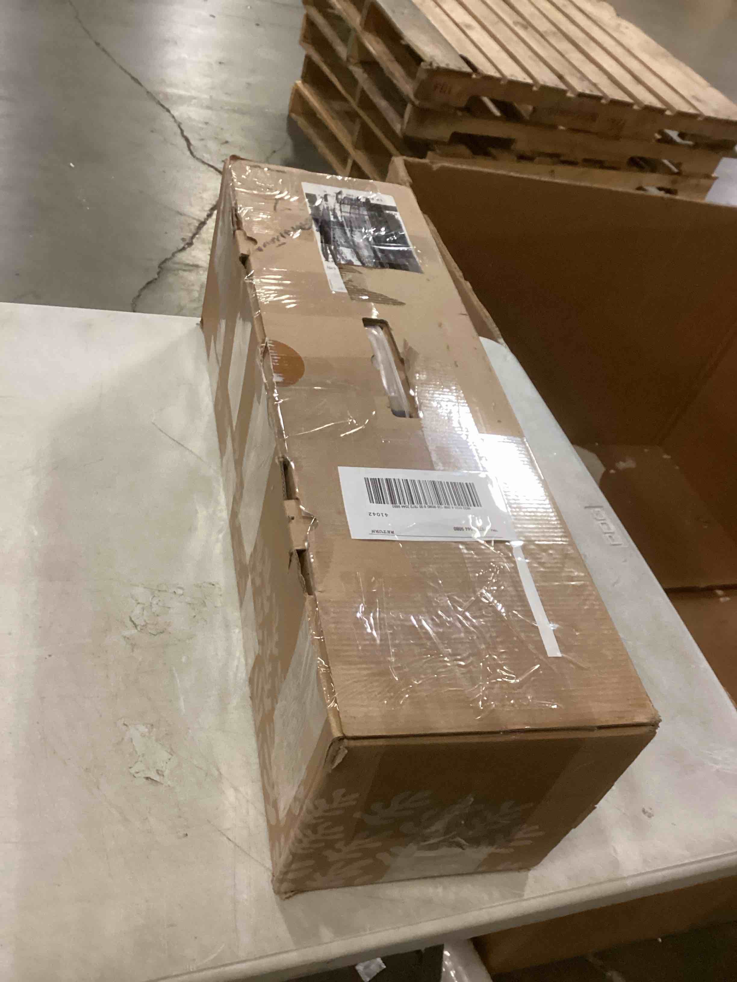 https://s3.amazonaws.com/lotting-images-prod/bidfta/TEA1590706_1743788865631.jpeg