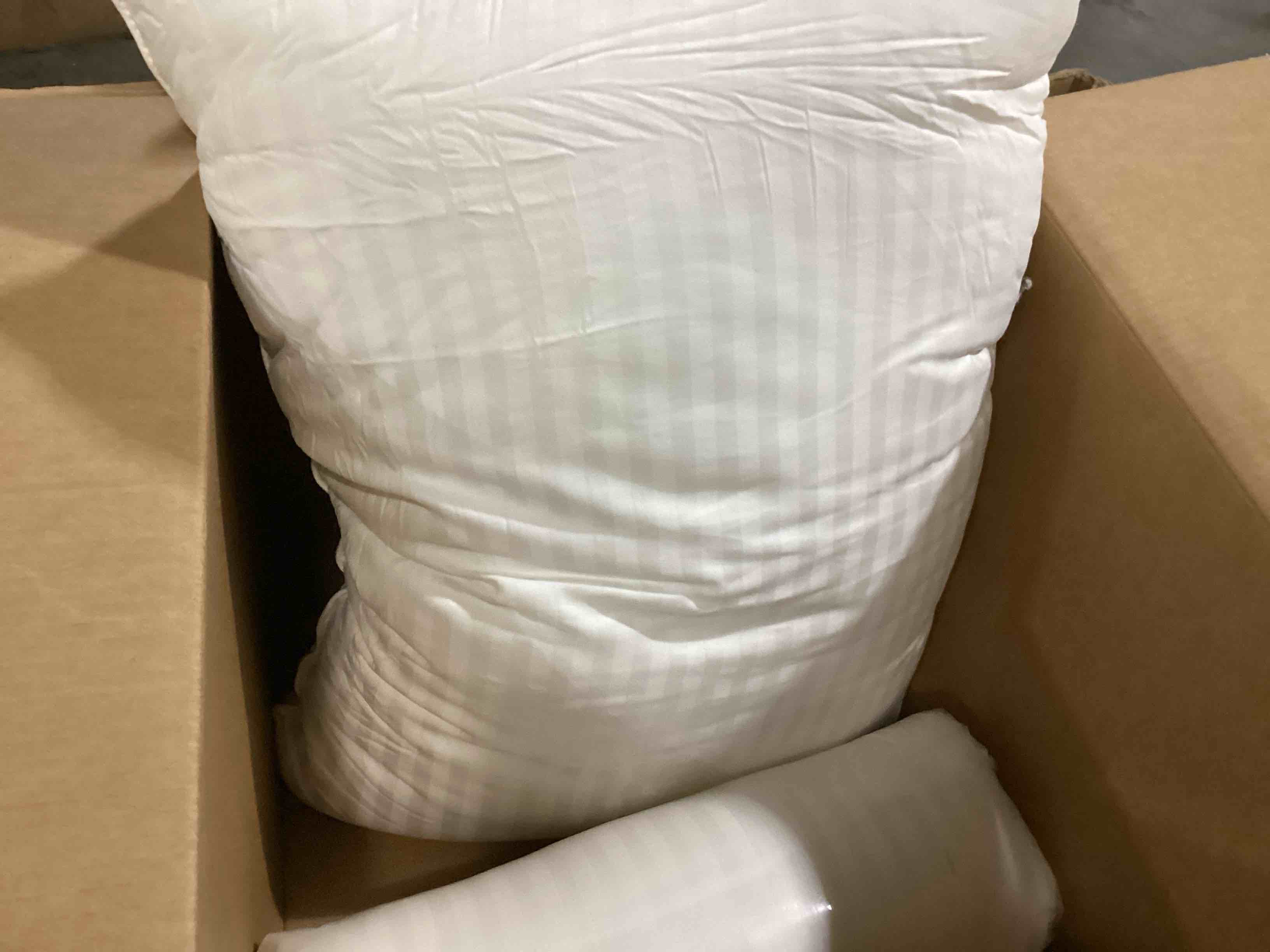 https://s3.amazonaws.com/lotting-images-prod/bidfta/TEA1591922_1742991759084.jpeg