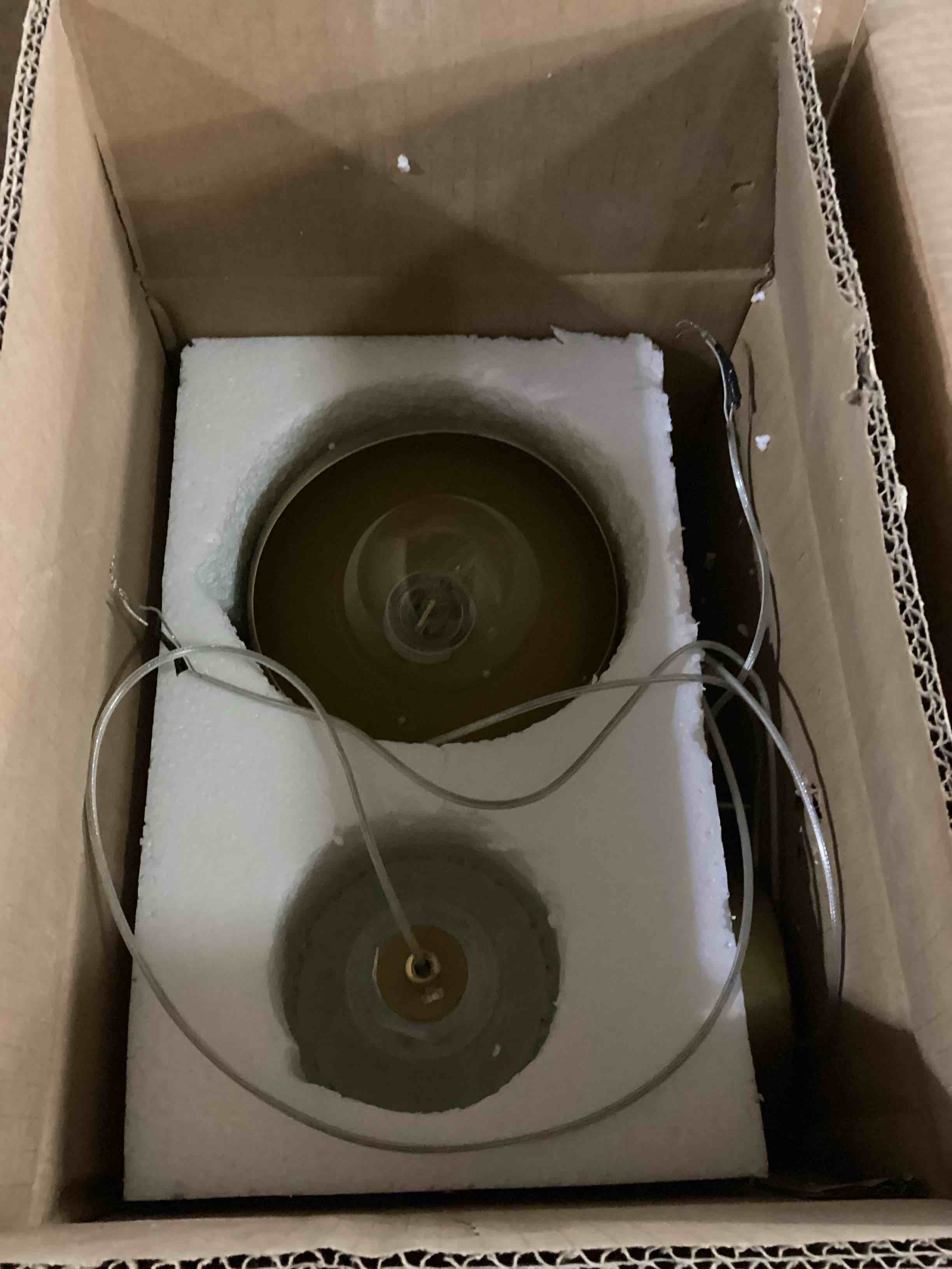 https://s3.amazonaws.com/lotting-images-prod/bidfta/TEA1593141_1750341288356.jpeg
