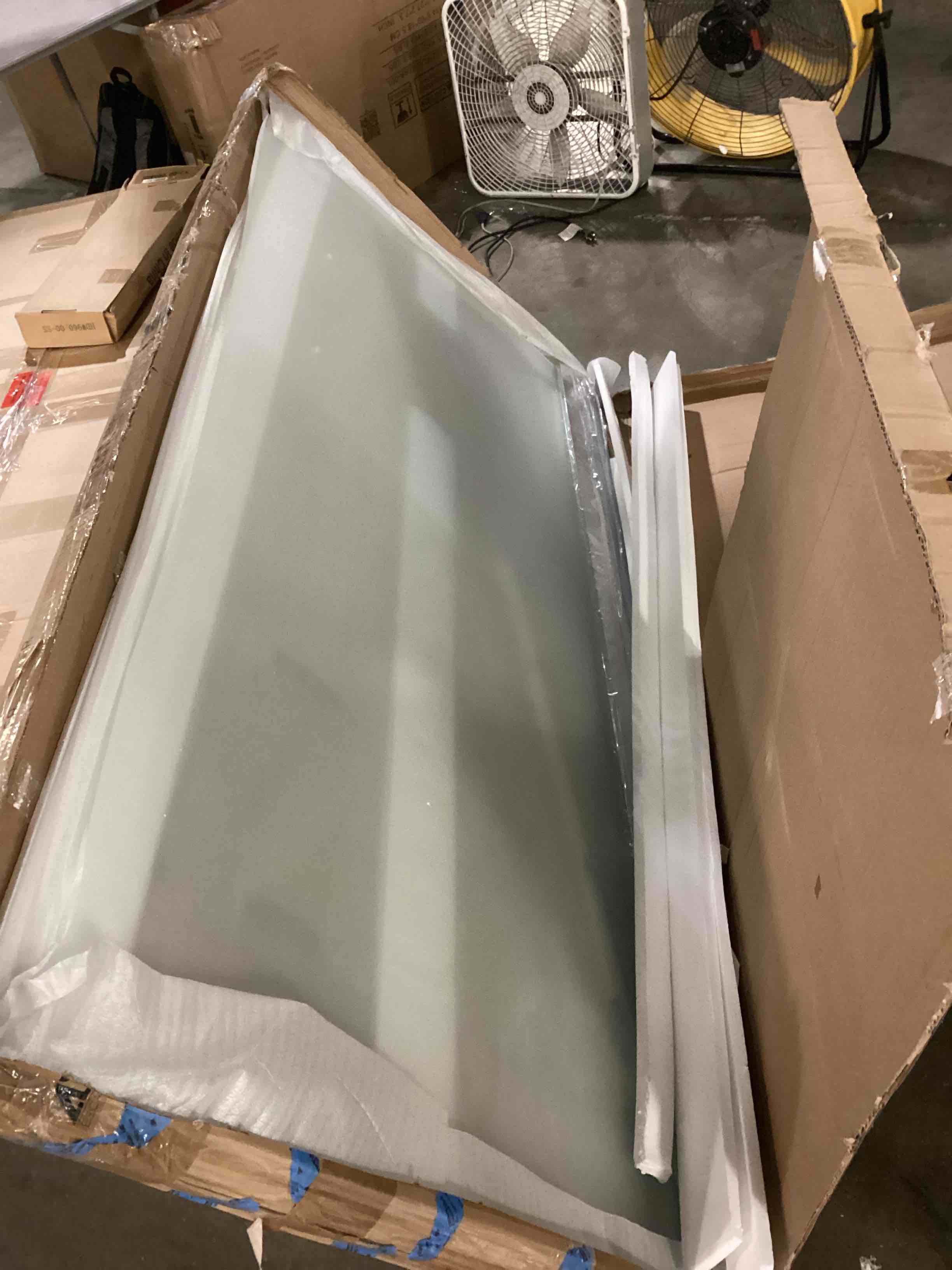 https://s3.amazonaws.com/lotting-images-prod/bidfta/TEA1593646_1750938026161.jpeg