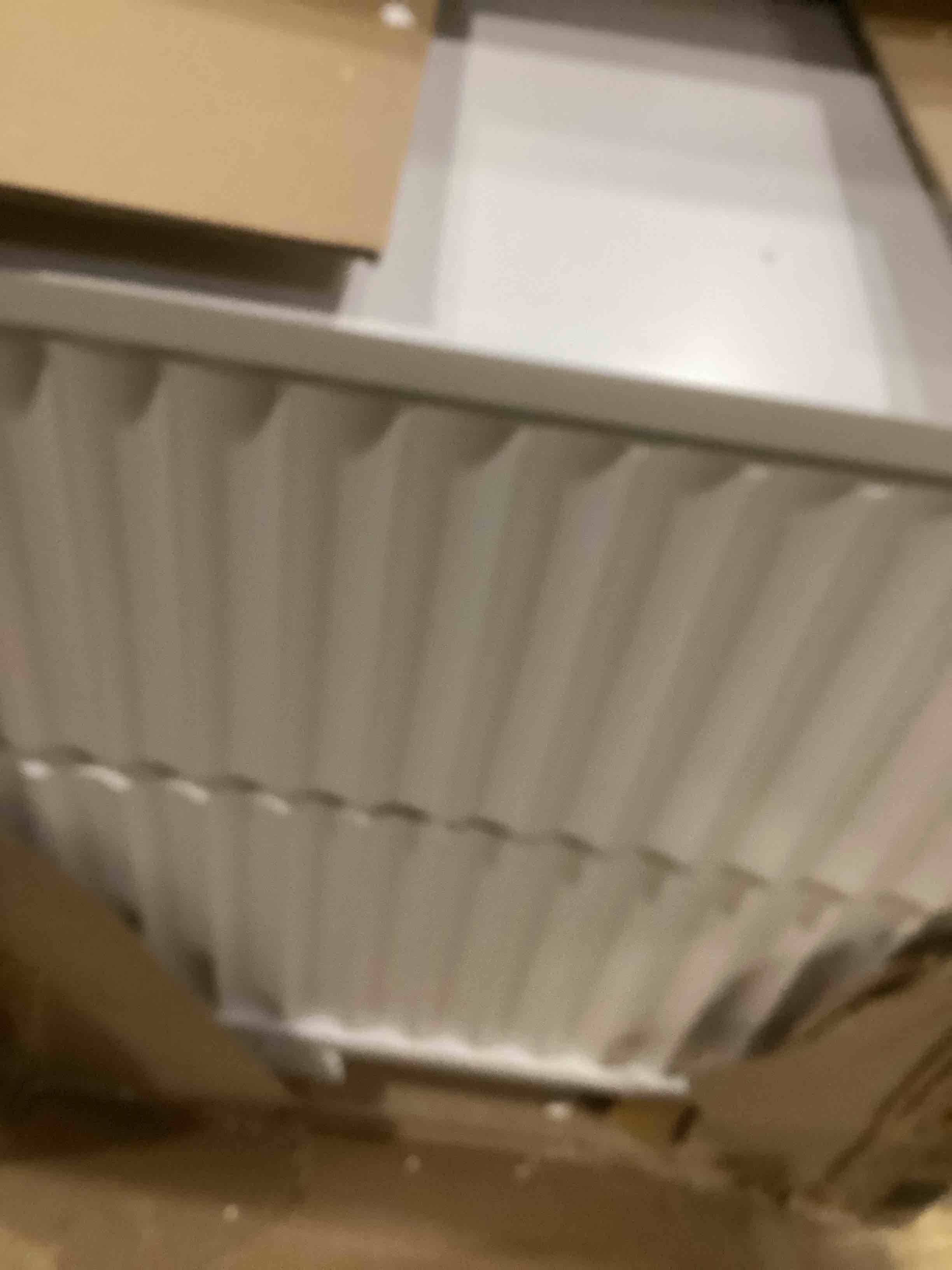 https://s3.amazonaws.com/lotting-images-prod/bidfta/TEA1594118_1738781621826.jpeg