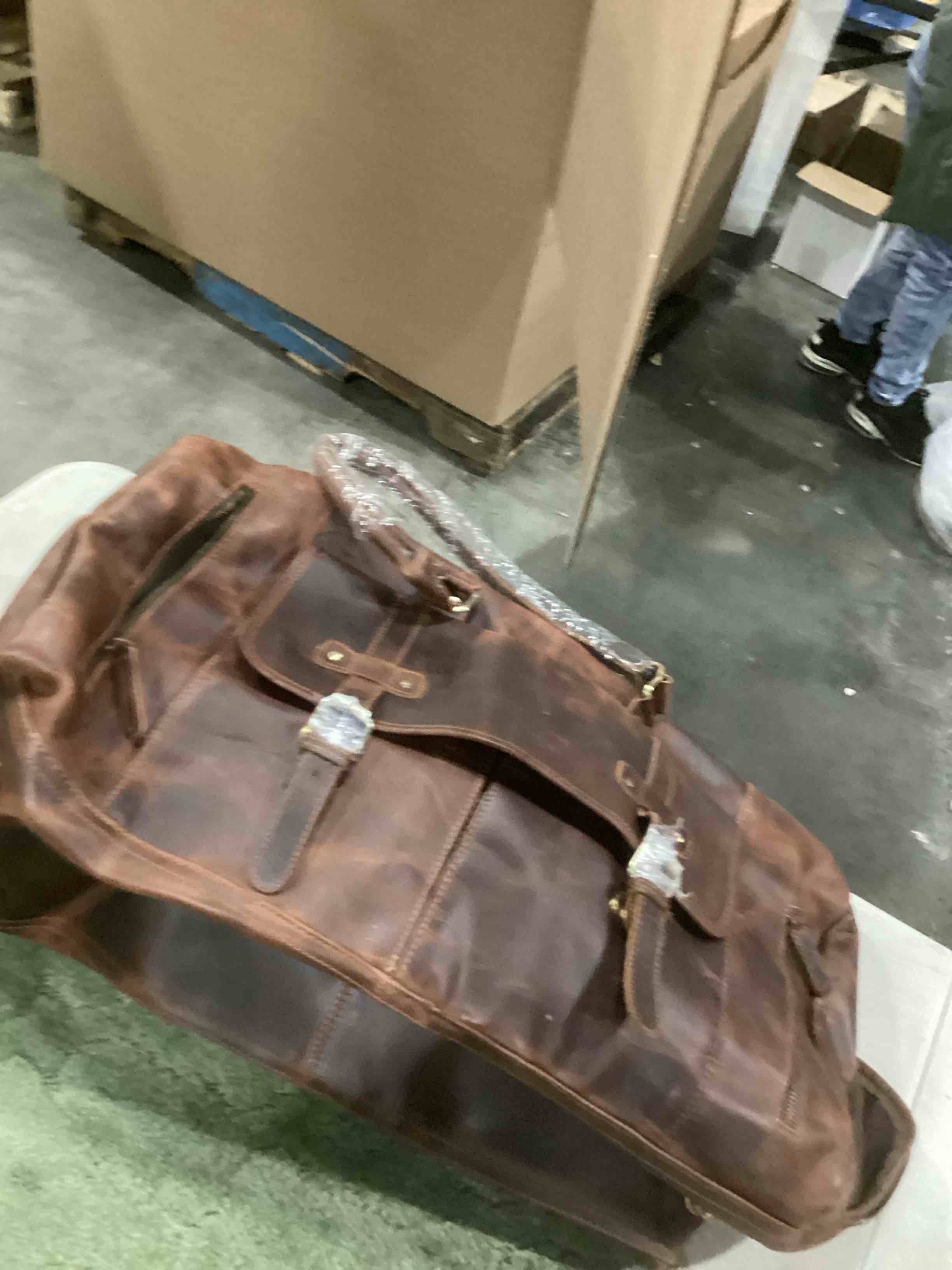 https://s3.amazonaws.com/lotting-images-prod/bidfta/TEA1595403_1740667507375.jpeg