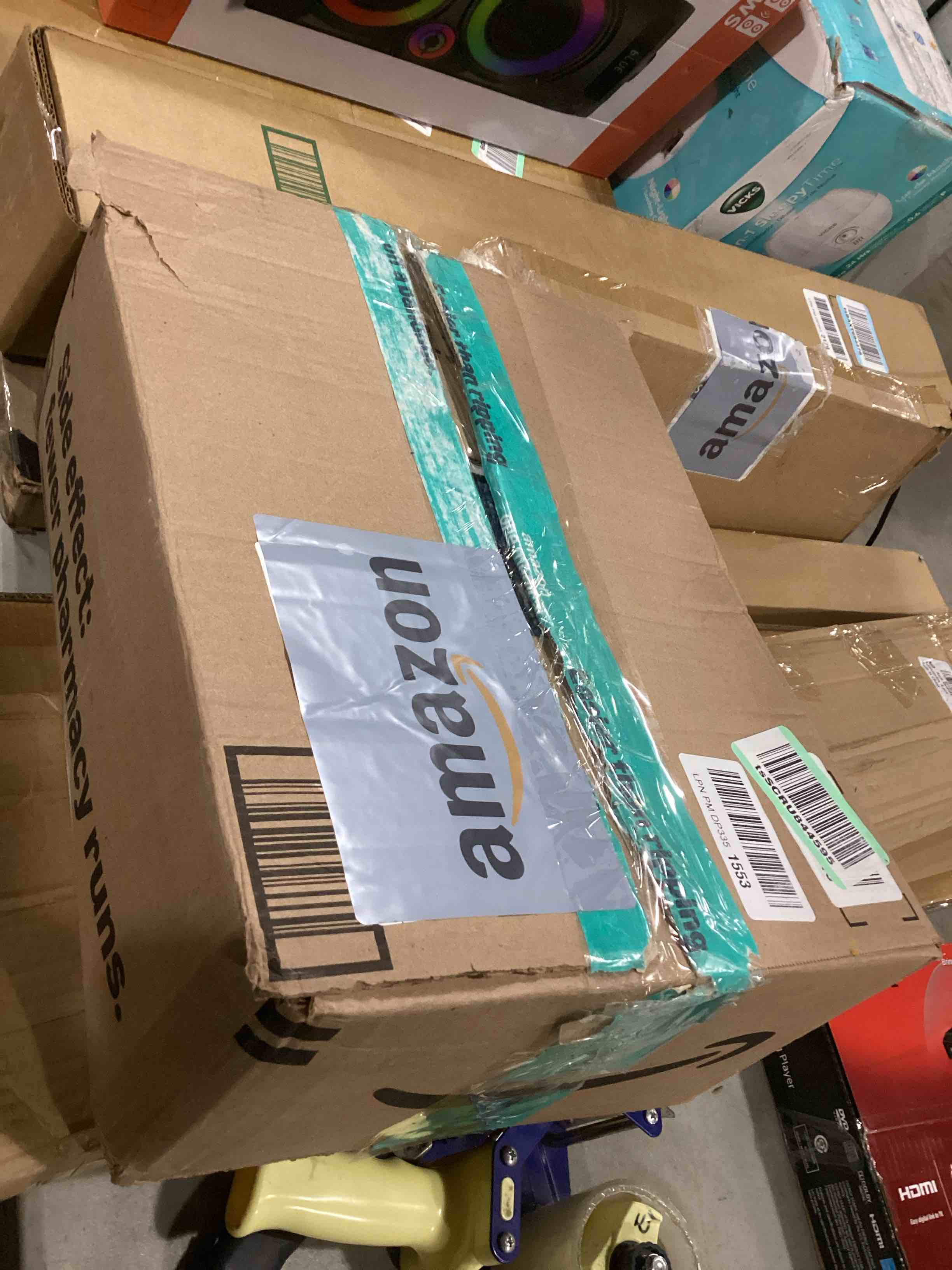 https://s3.amazonaws.com/lotting-images-prod/bidfta/TEA1597110_1740667748043.jpeg