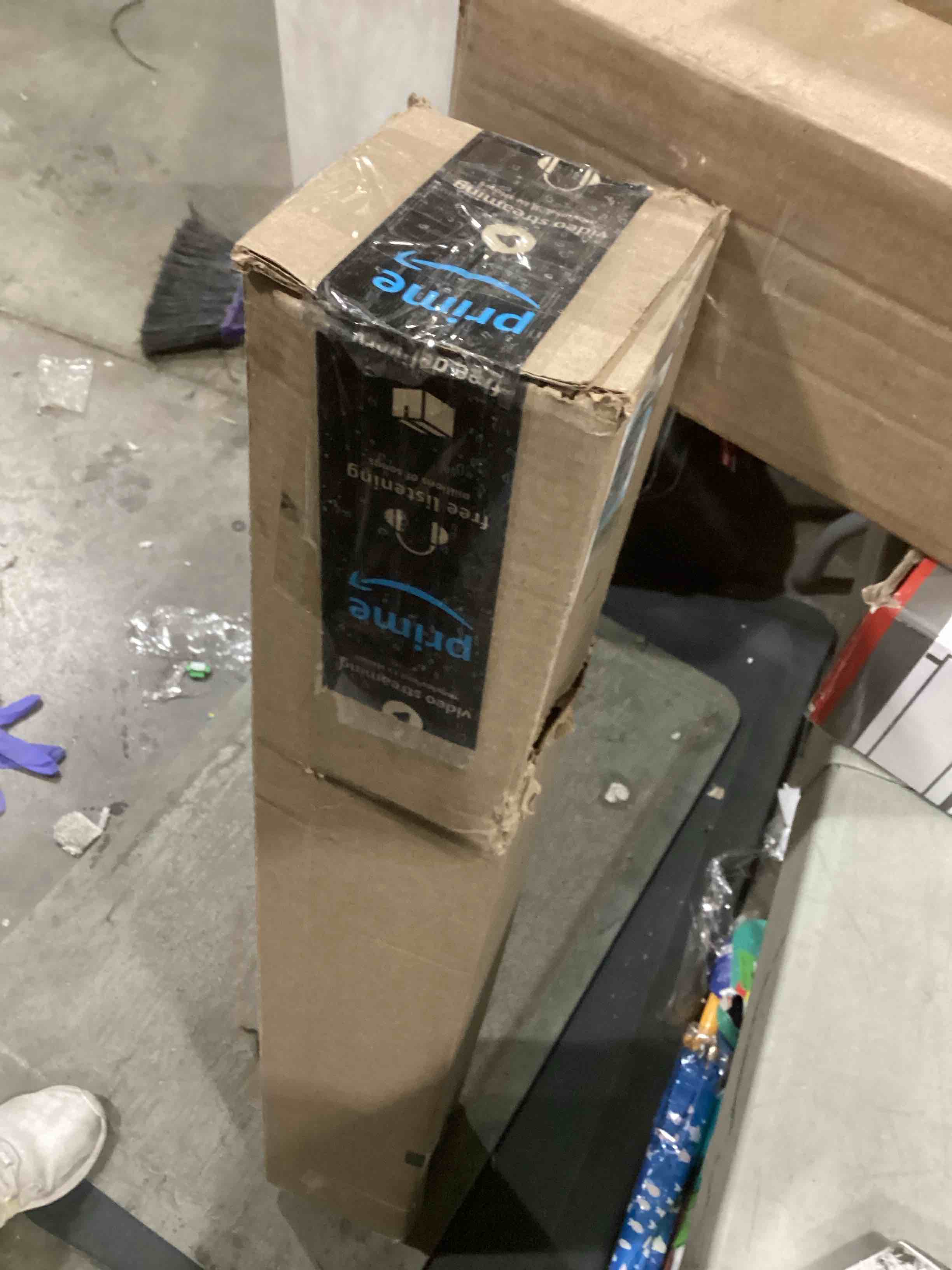 https://s3.amazonaws.com/lotting-images-prod/bidfta/TEA1597735_1741118107346.jpeg
