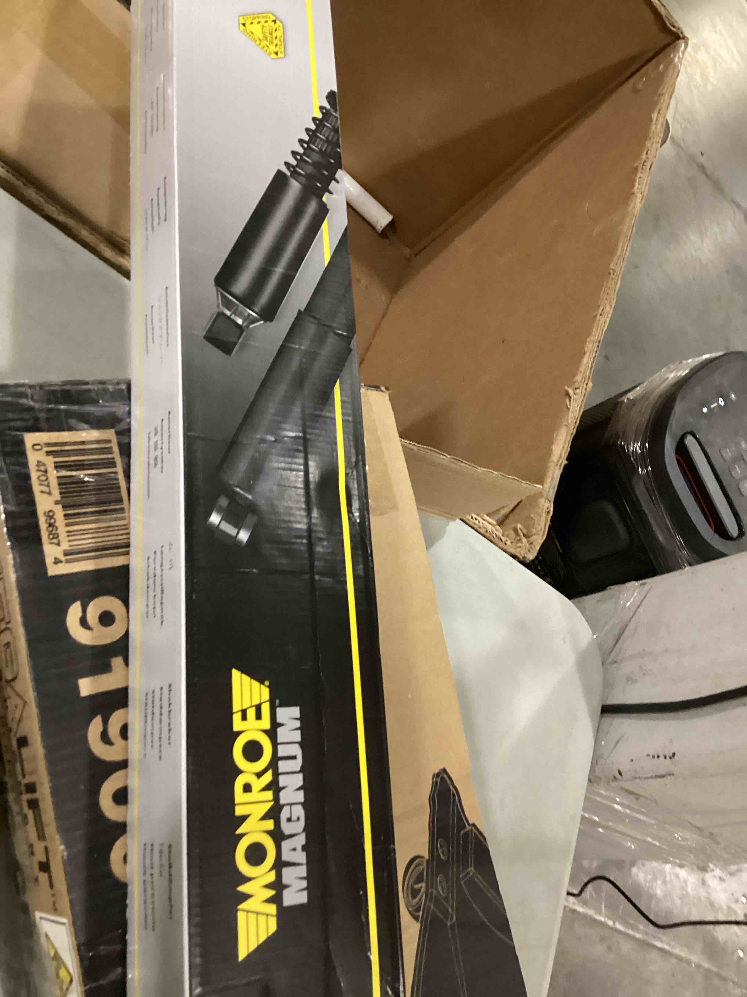 https://s3.amazonaws.com/lotting-images-prod/bidfta/TEA1597784_1741181011834.jpeg