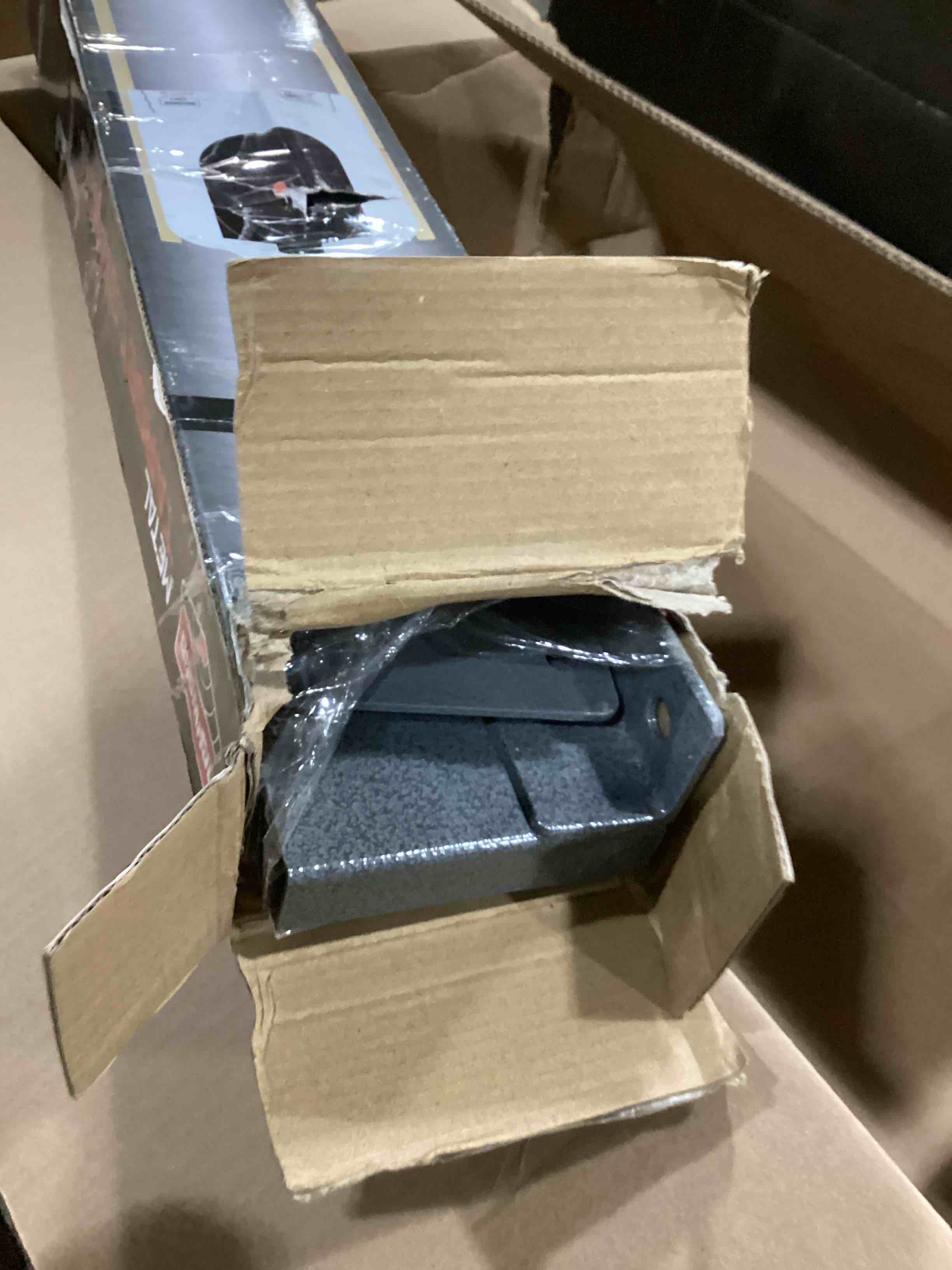 https://s3.amazonaws.com/lotting-images-prod/bidfta/TEA1597807_1741183555289.jpeg