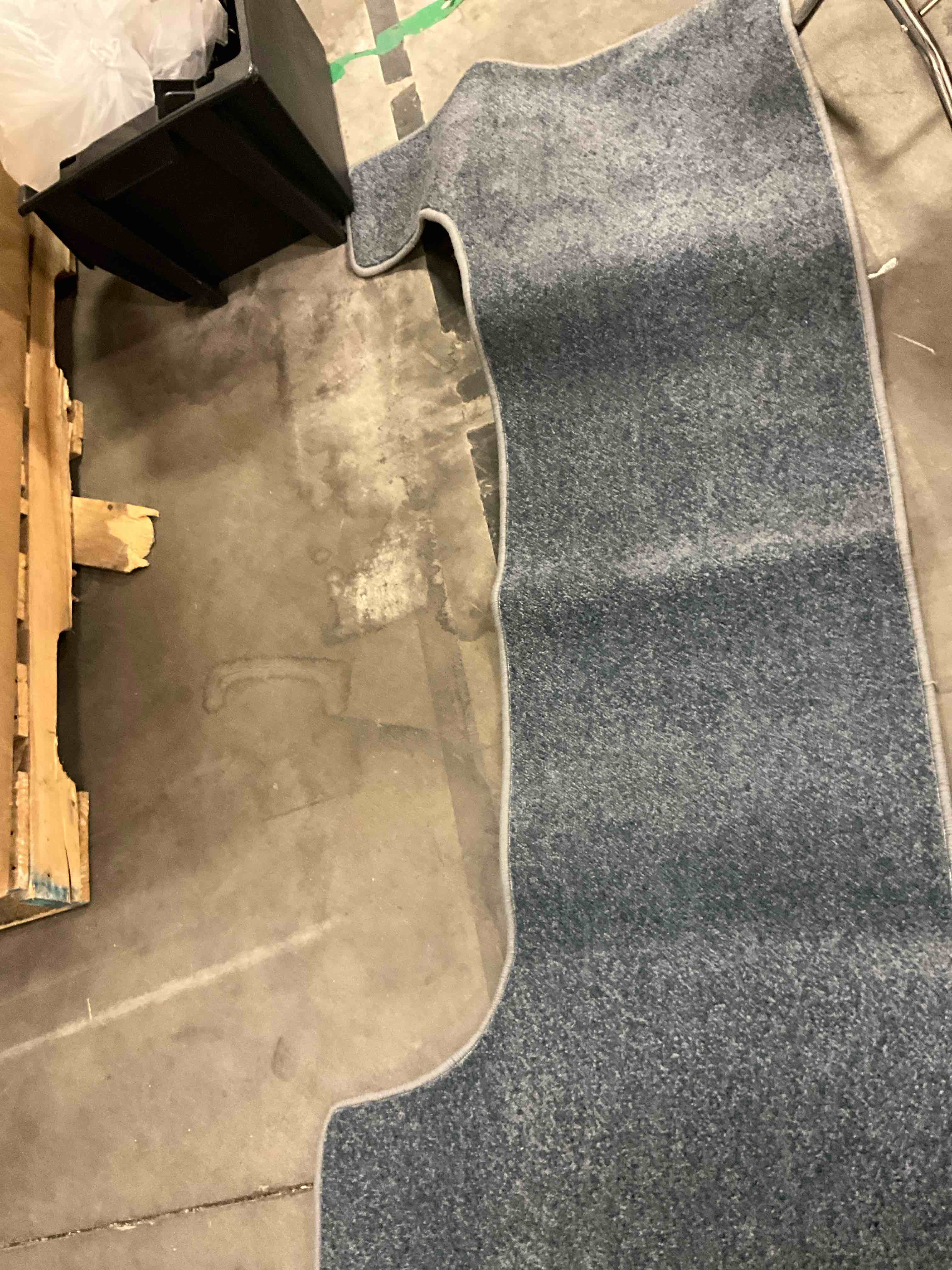 https://s3.amazonaws.com/lotting-images-prod/bidfta/TEA1605215_1752512103042.jpeg