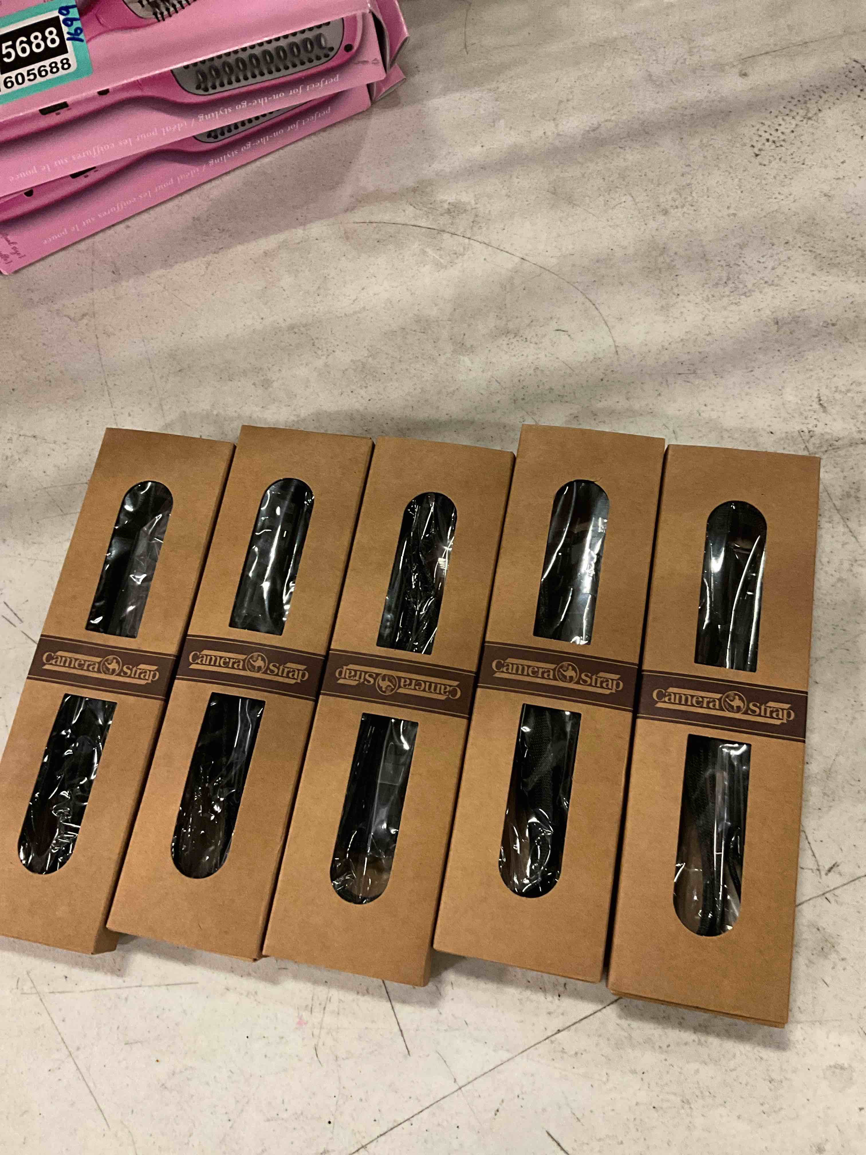 https://s3.amazonaws.com/lotting-images-prod/bidfta/TEA1605965_1753794841873.jpeg