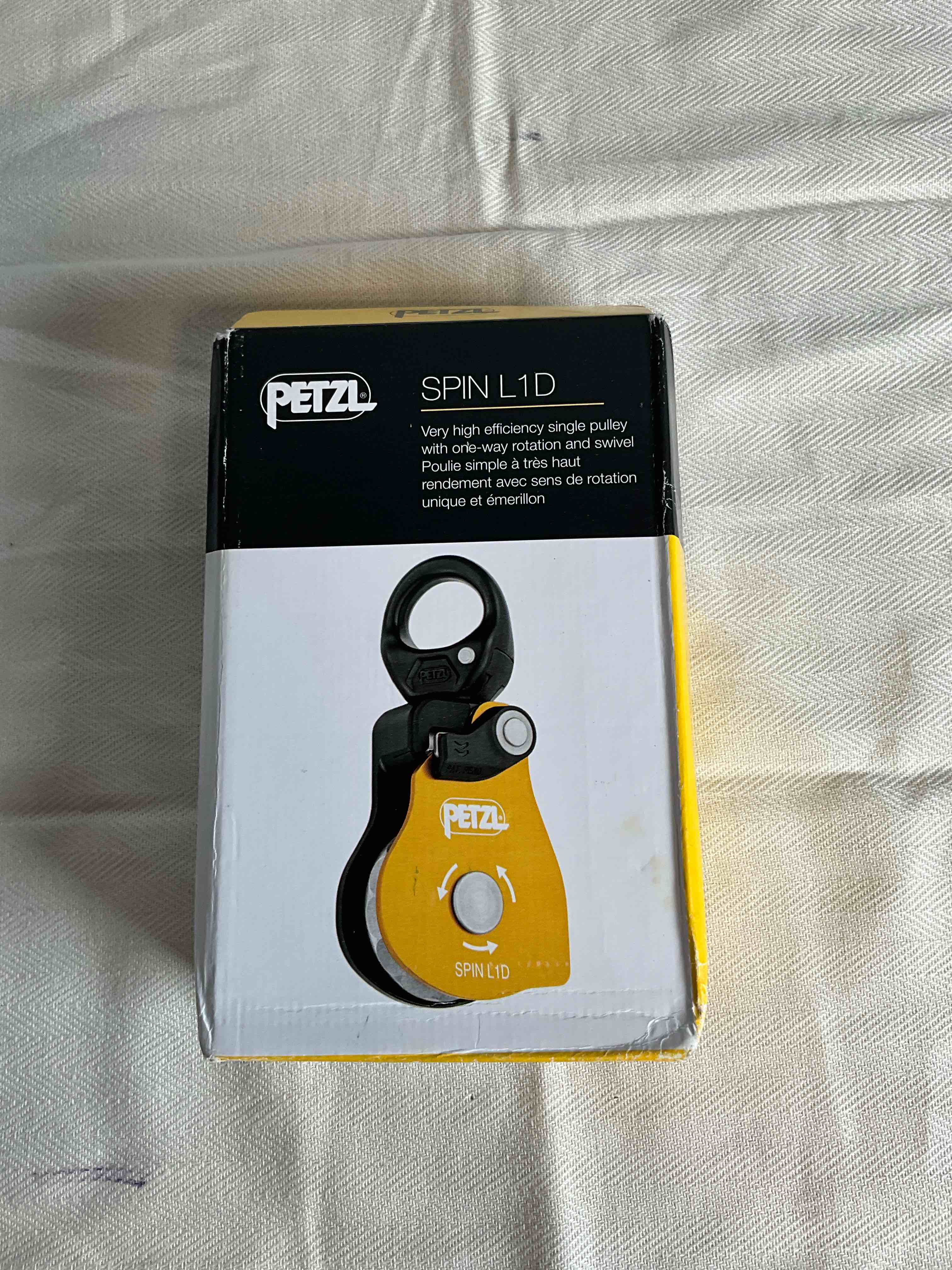 https://s3.amazonaws.com/lotting-images-prod/bidfta/TEA1607921_1749657847048.jpeg
