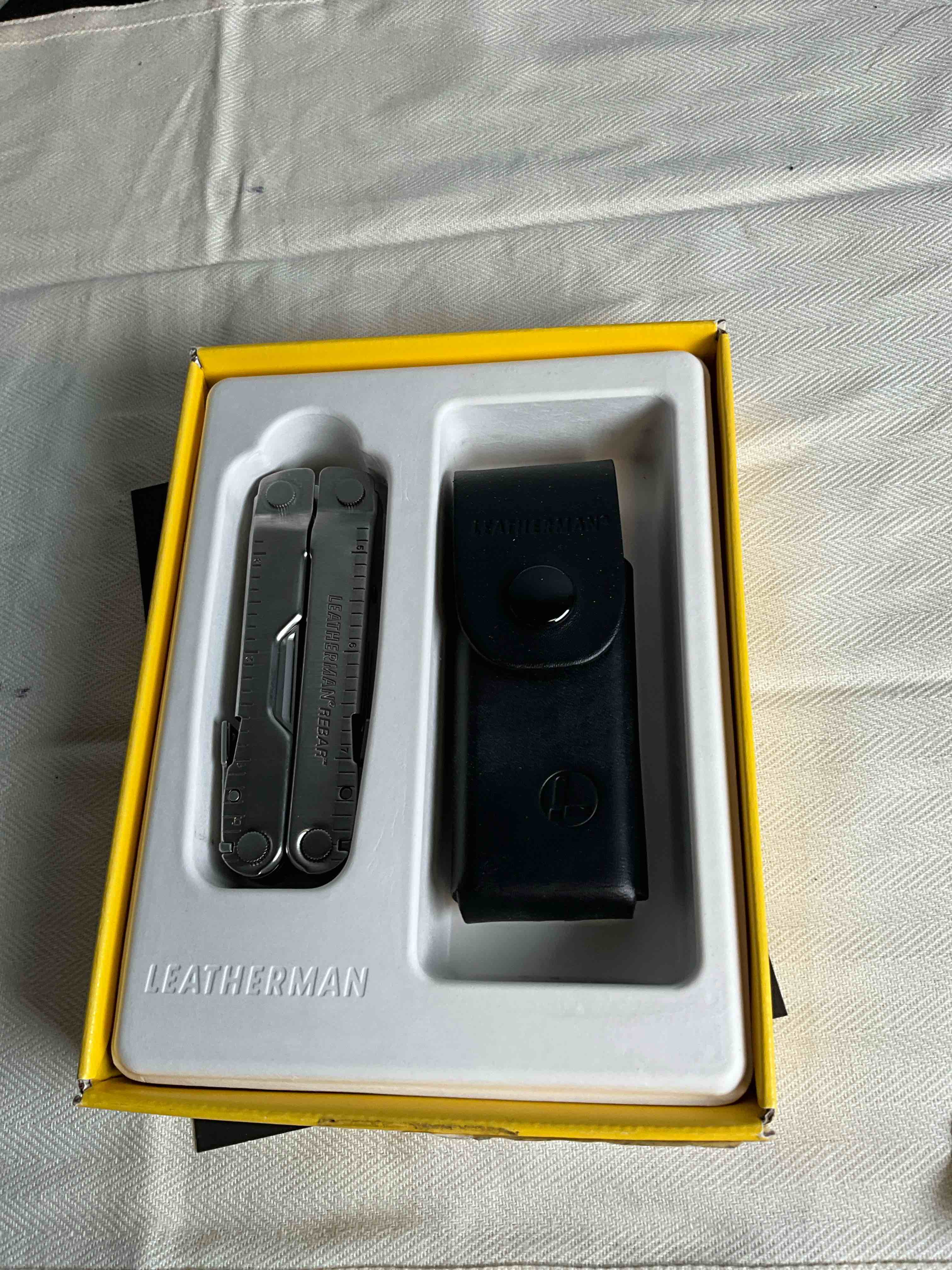https://s3.amazonaws.com/lotting-images-prod/bidfta/TEA1607929_1749659525490.jpeg