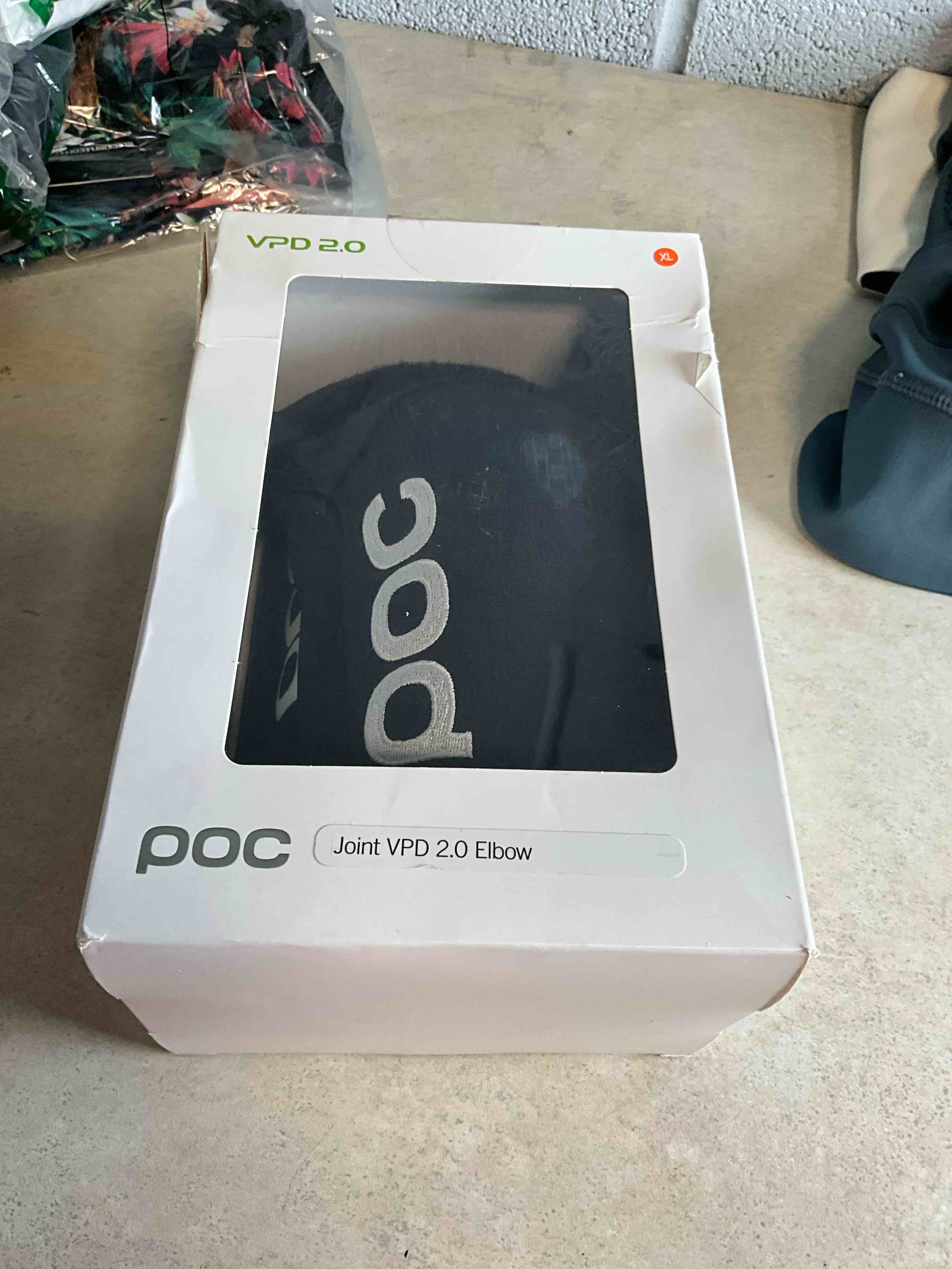 https://s3.amazonaws.com/lotting-images-prod/bidfta/TEA1608625_1750863615518.jpeg