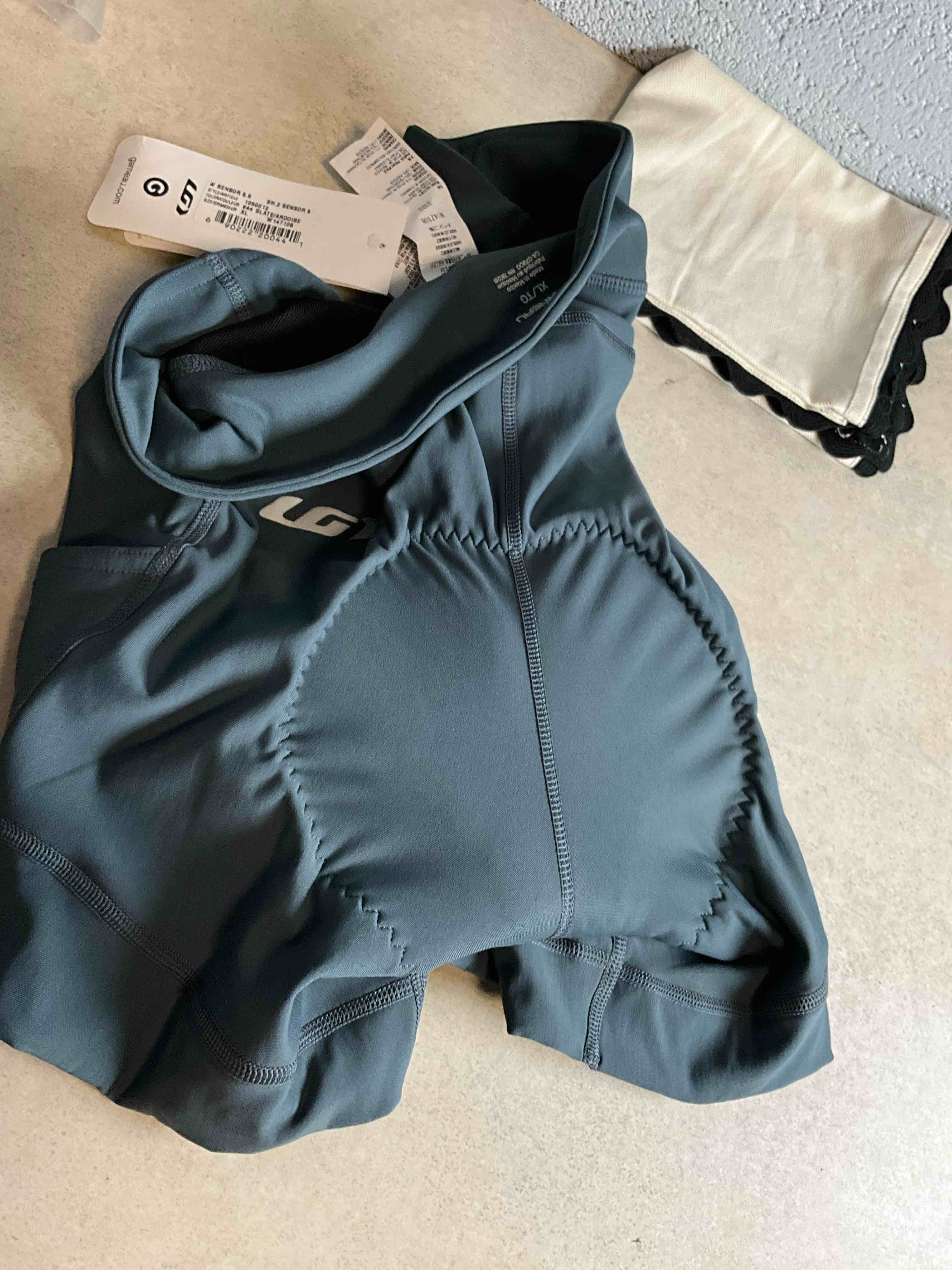 https://s3.amazonaws.com/lotting-images-prod/bidfta/TEA1608627_1750863750931.jpeg