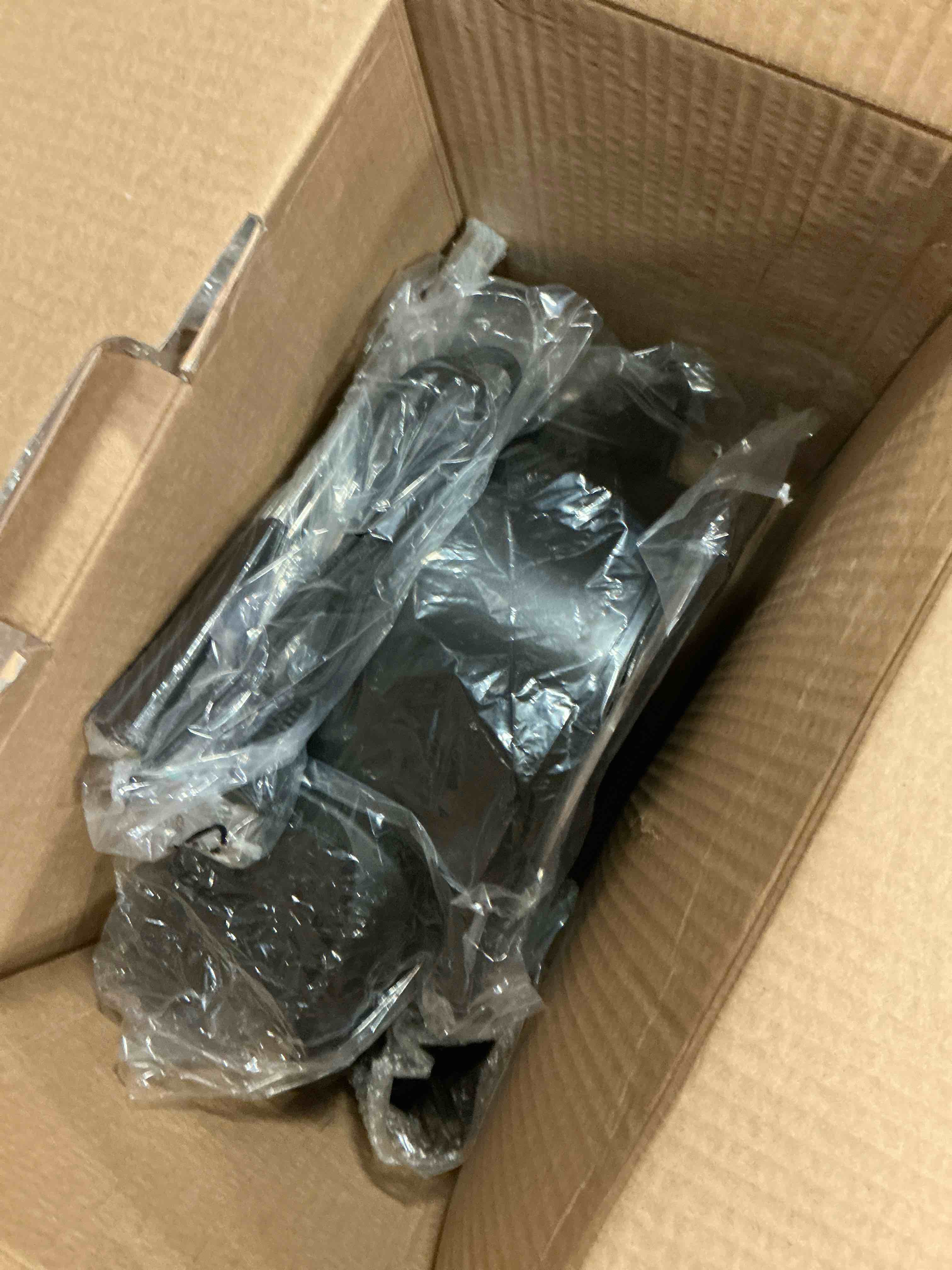 https://s3.amazonaws.com/lotting-images-prod/bidfta/TEA1614462_1744658904699.jpeg