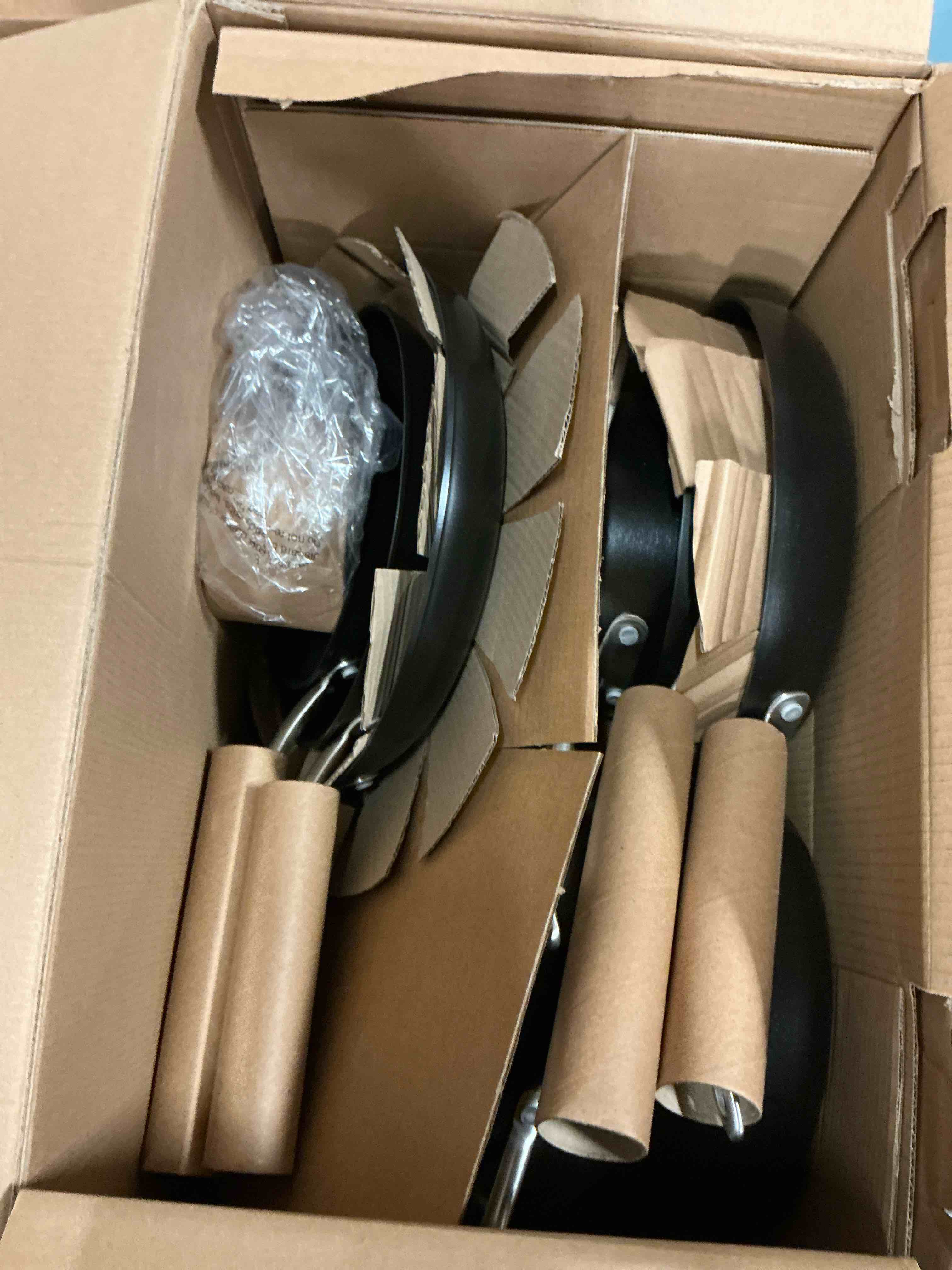 https://s3.amazonaws.com/lotting-images-prod/bidfta/TEA1614463_1744659078753.jpeg