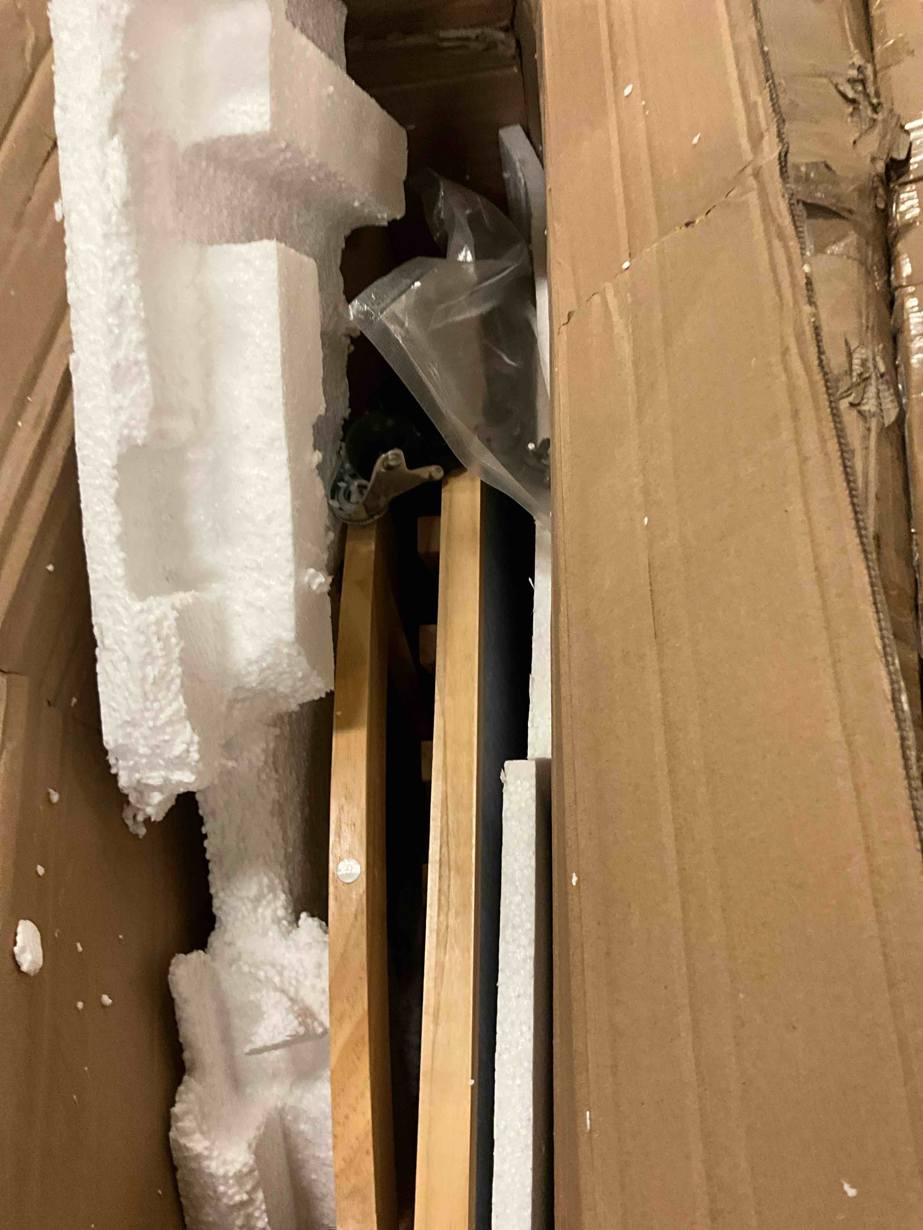https://s3.amazonaws.com/lotting-images-prod/bidfta/TEA1621517_1745679892832.jpeg