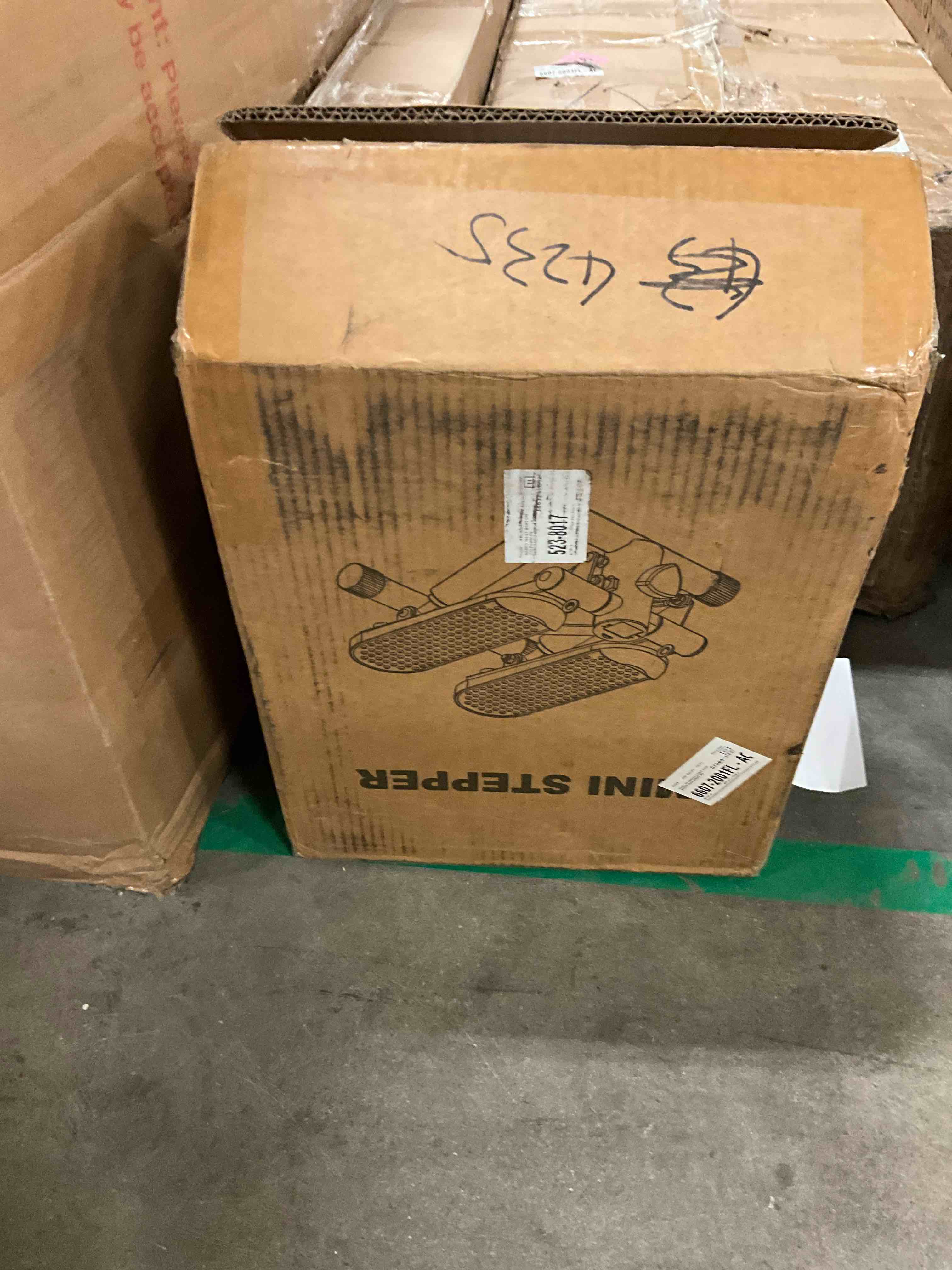 https://s3.amazonaws.com/lotting-images-prod/bidfta/TEA1621520_1745681212341.jpeg