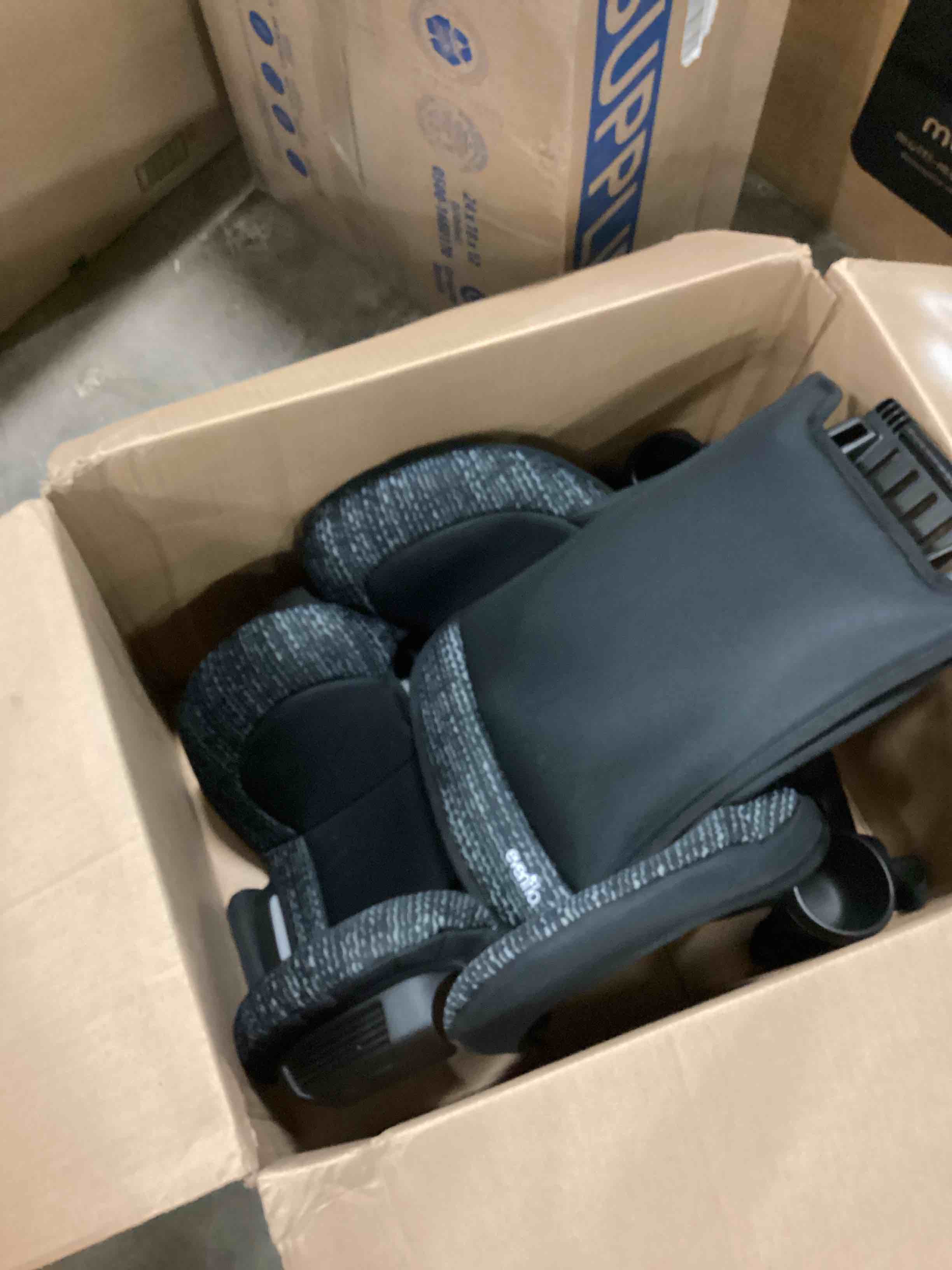 https://s3.amazonaws.com/lotting-images-prod/bidfta/TEA1622214_1746898151067.jpeg