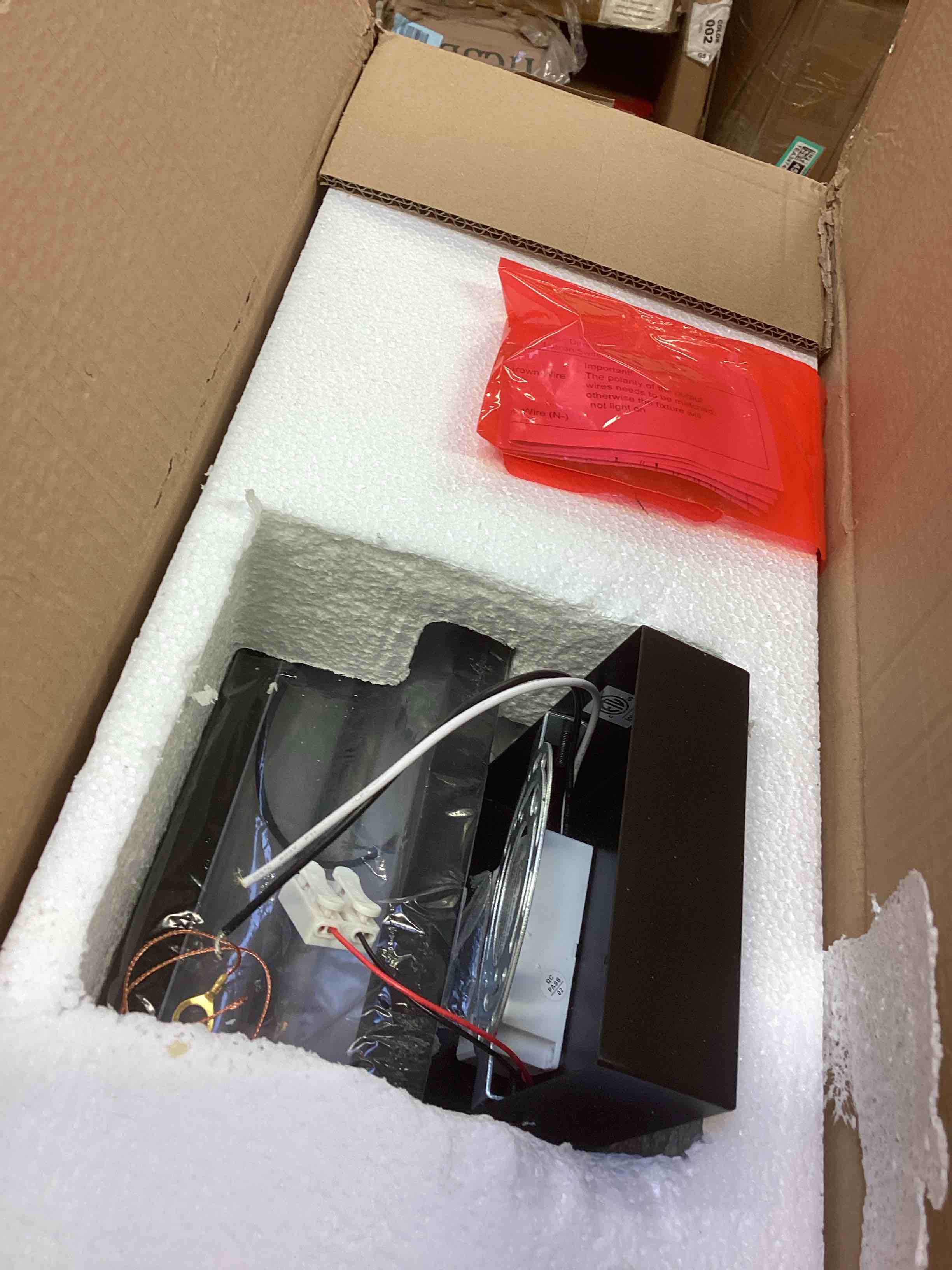 Condition photo showing Good Condition for Annalys 1 - Light LED Pendant