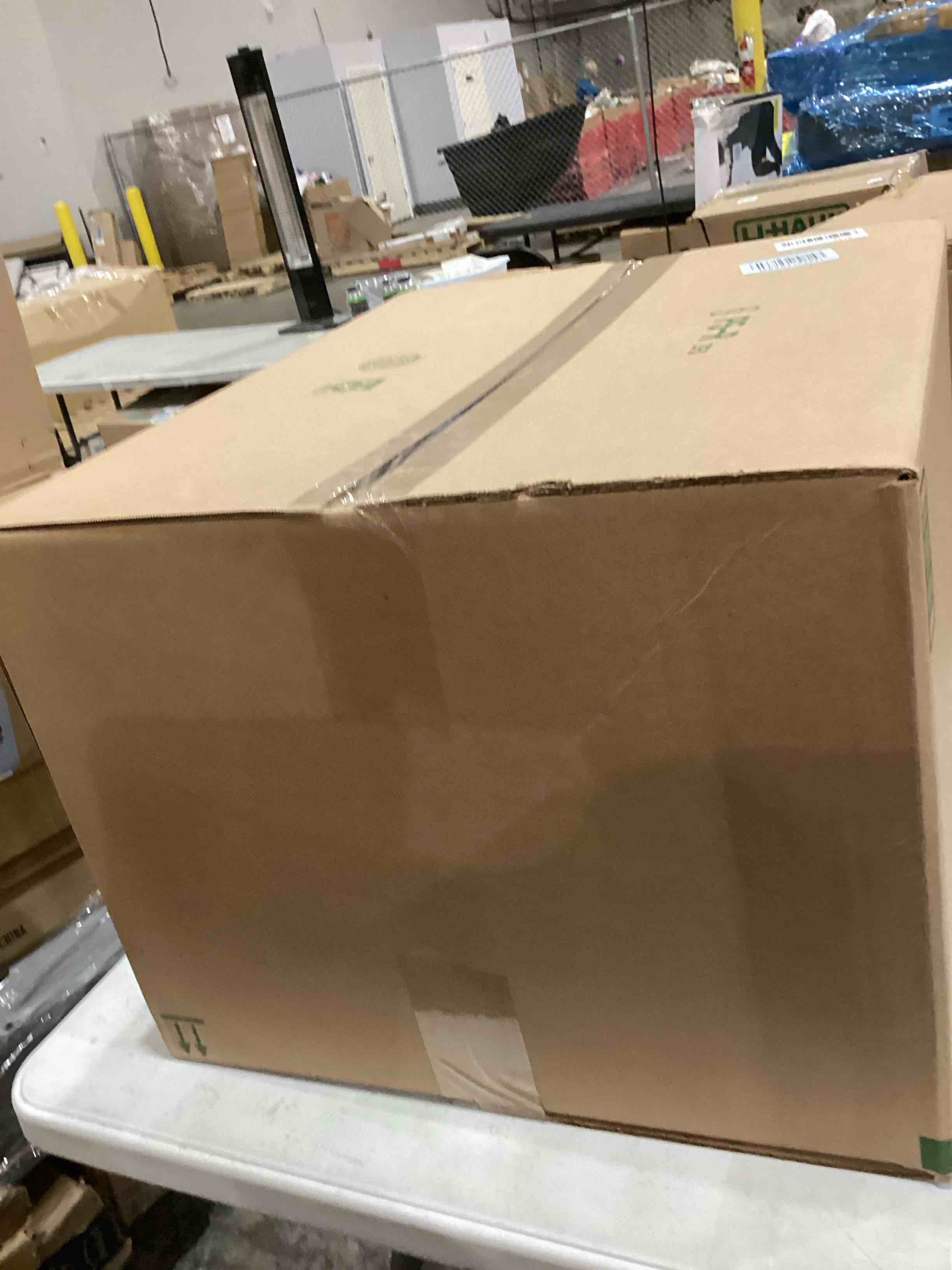 https://s3.amazonaws.com/lotting-images-prod/bidfta/TEA1626657_1743621910782.jpeg