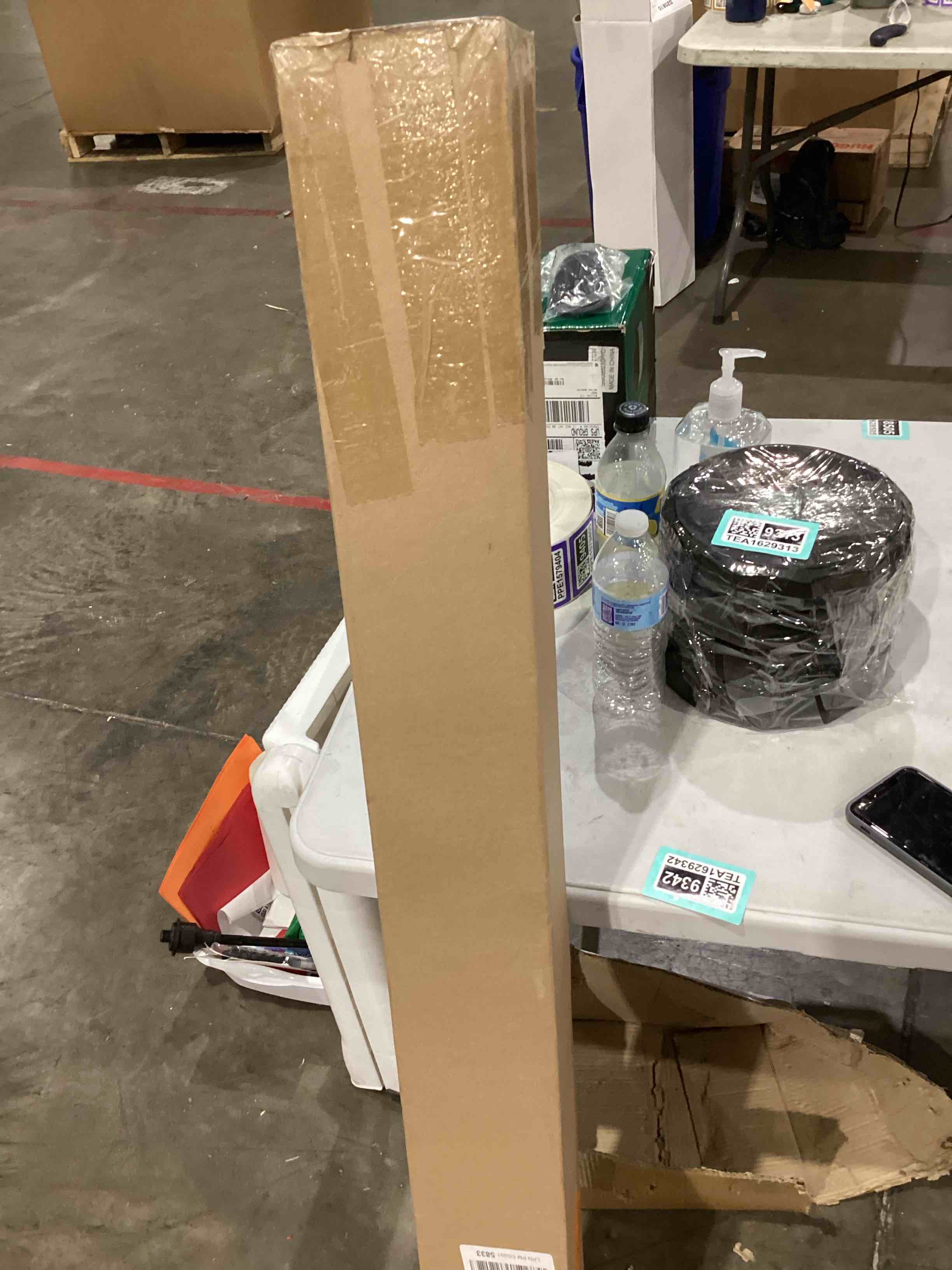 https://s3.amazonaws.com/lotting-images-prod/bidfta/TEA1629347_1742837645331.jpeg