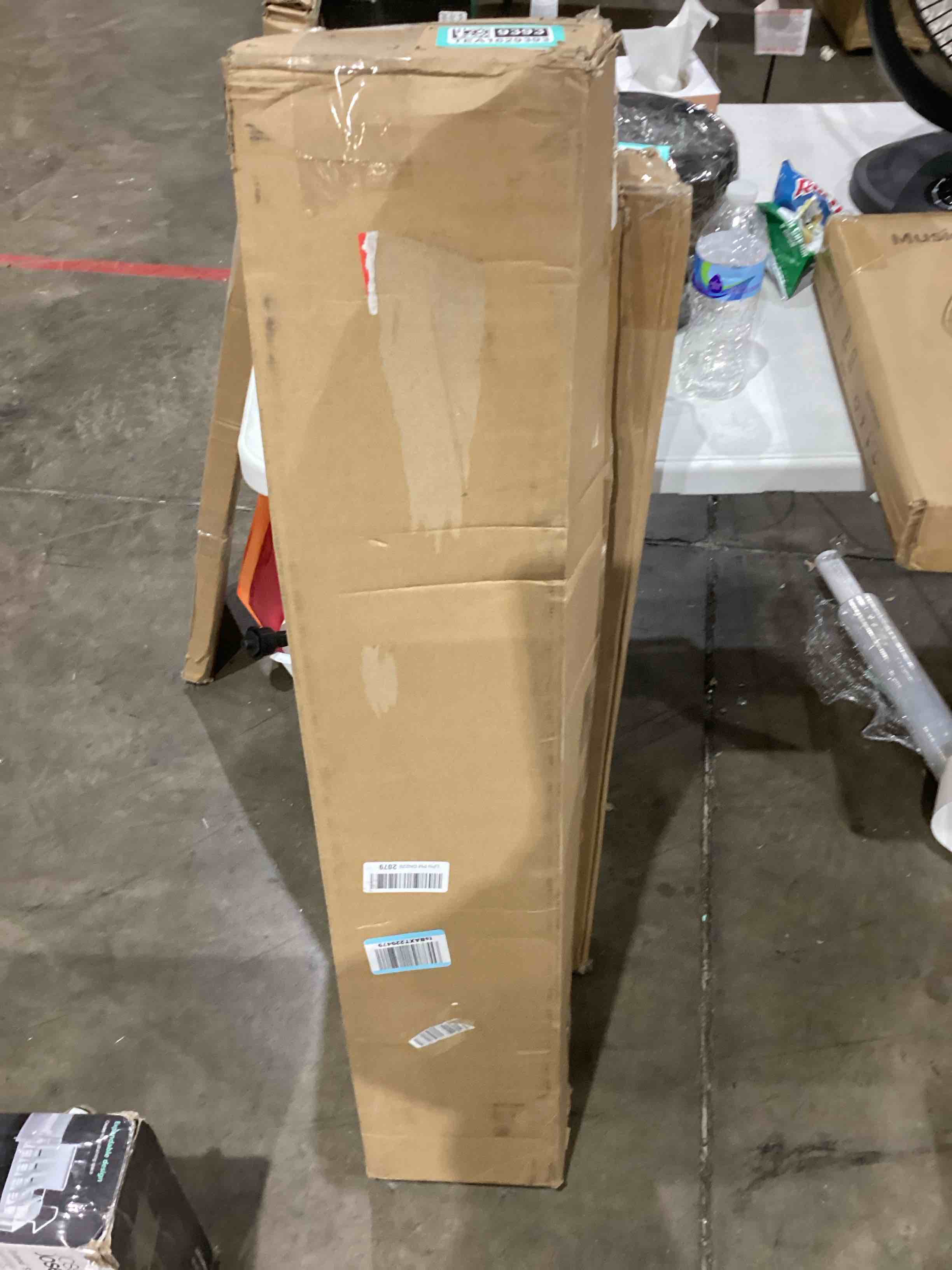 https://s3.amazonaws.com/lotting-images-prod/bidfta/TEA1629393_1742843217768.jpeg