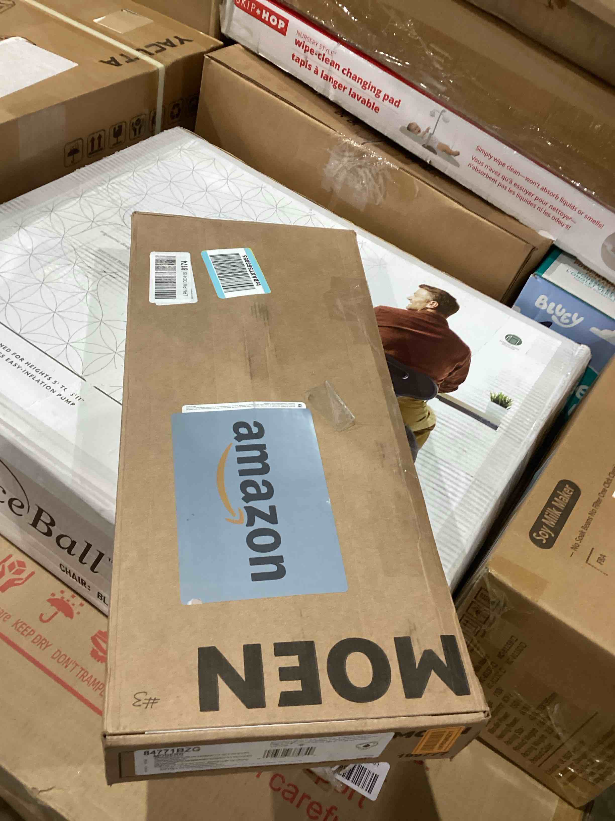 https://s3.amazonaws.com/lotting-images-prod/bidfta/TEA1629974_1743183163539.jpeg