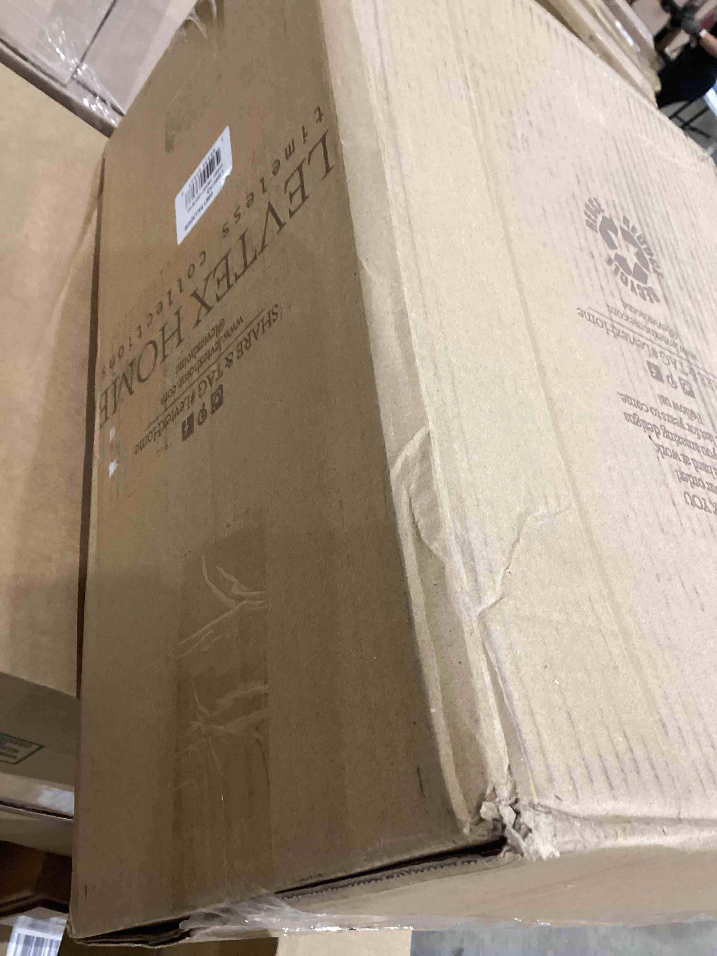 https://s3.amazonaws.com/lotting-images-prod/bidfta/TEA1630015_1746791123121.jpeg