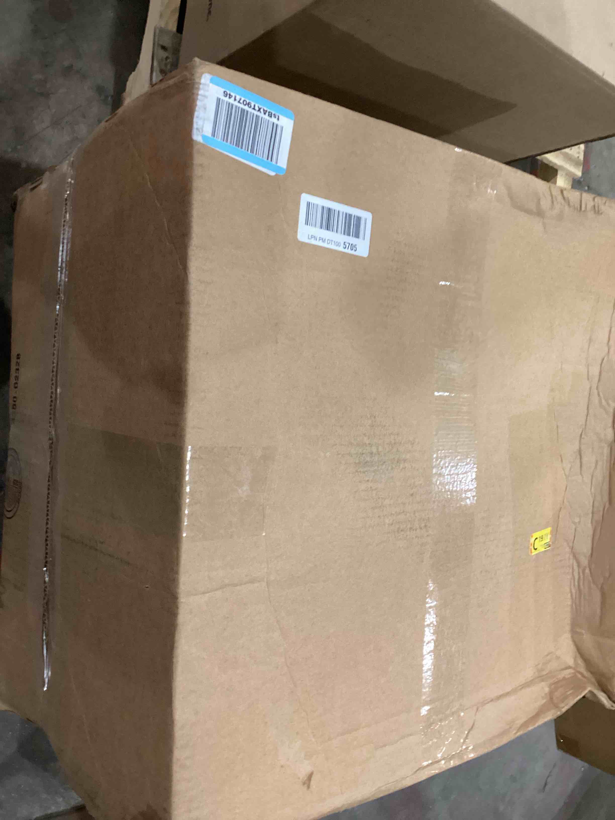 https://s3.amazonaws.com/lotting-images-prod/bidfta/TEA1630239_1746802944174.jpeg