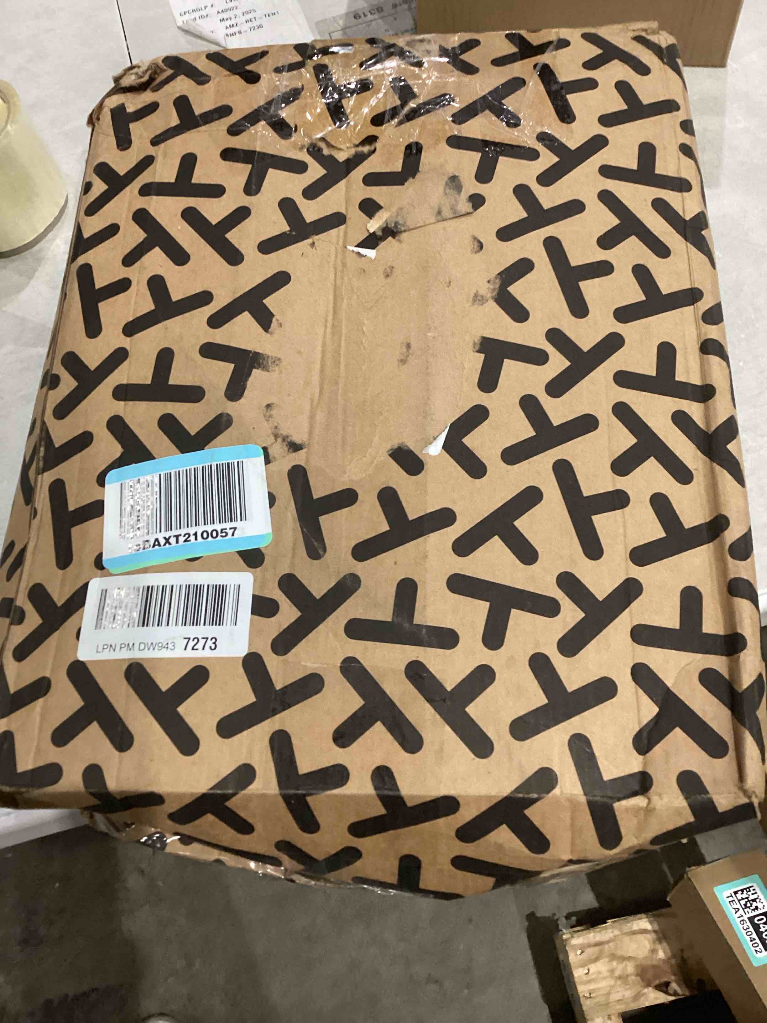https://s3.amazonaws.com/lotting-images-prod/bidfta/TEA1630457_1746817044178.jpeg
